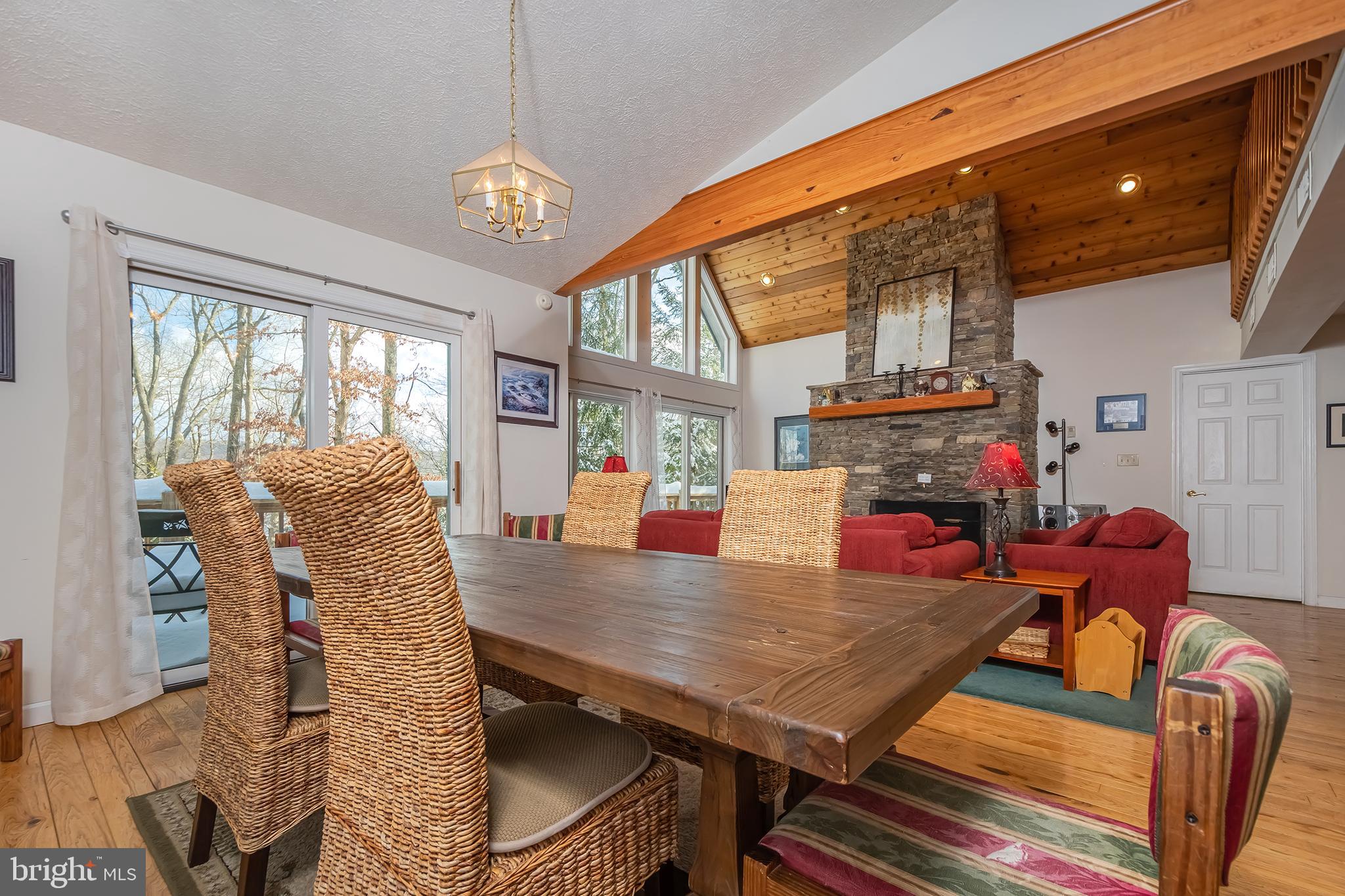 LAKE FOREST ESTATES - Residential