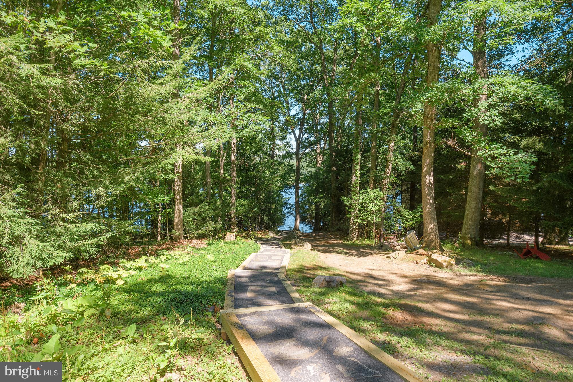 LAKE FOREST ESTATES - Residential