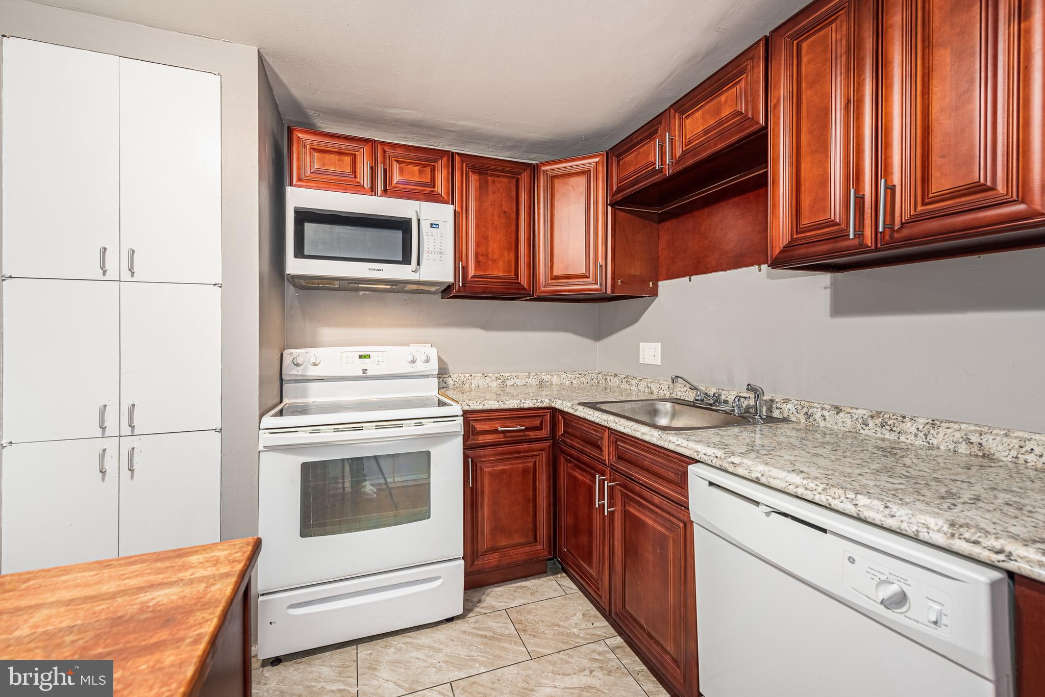 BUTCHER'S HILL - Residential