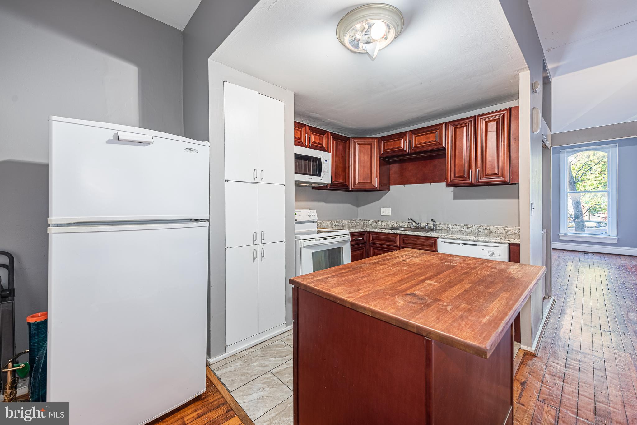 BUTCHER'S HILL - Residential