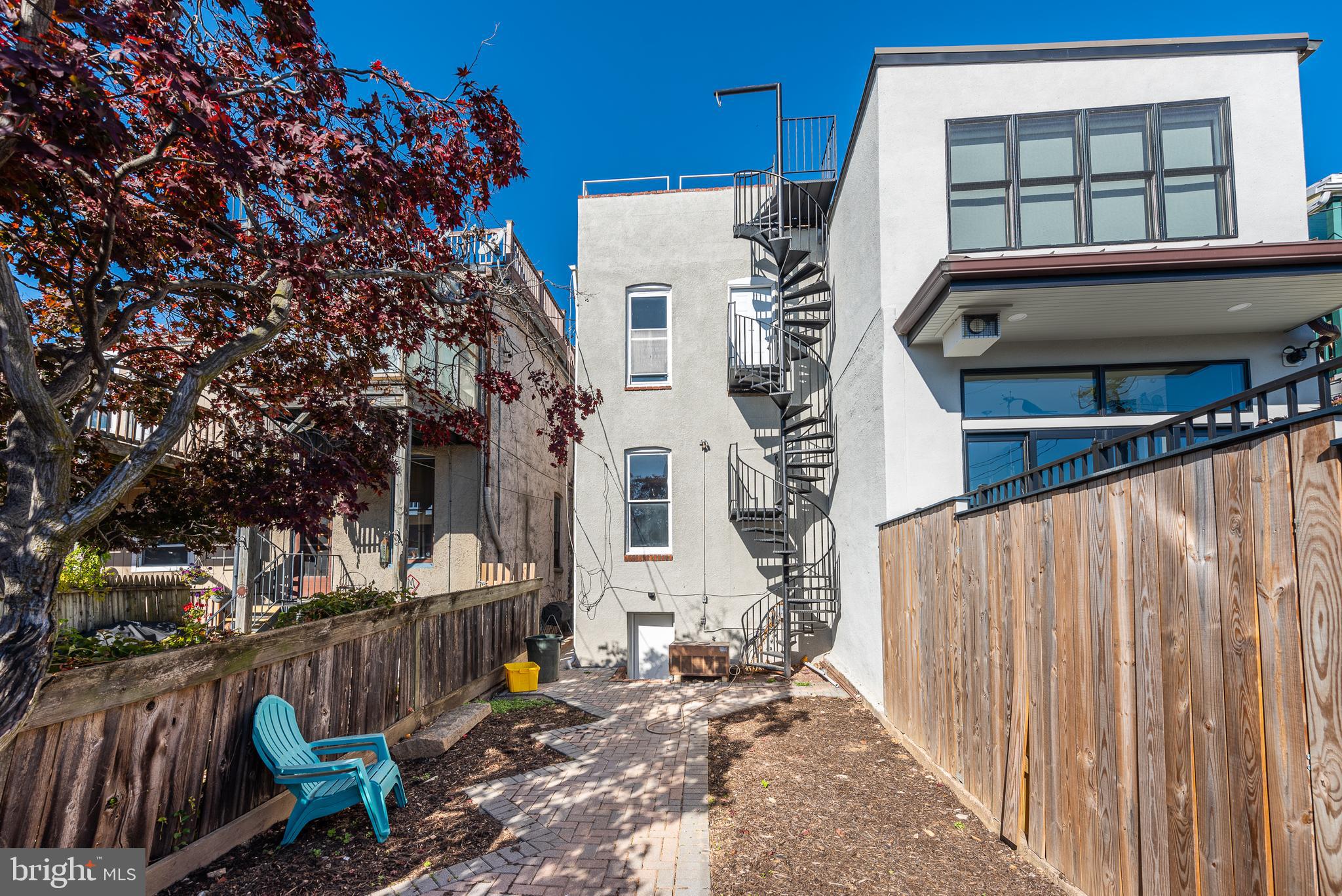 BUTCHER'S HILL - Residential