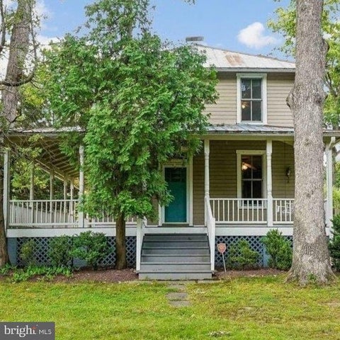 Homes For Sale - 16 Maple Avenue<br/> WASHINGTON GROVE, MD 20880