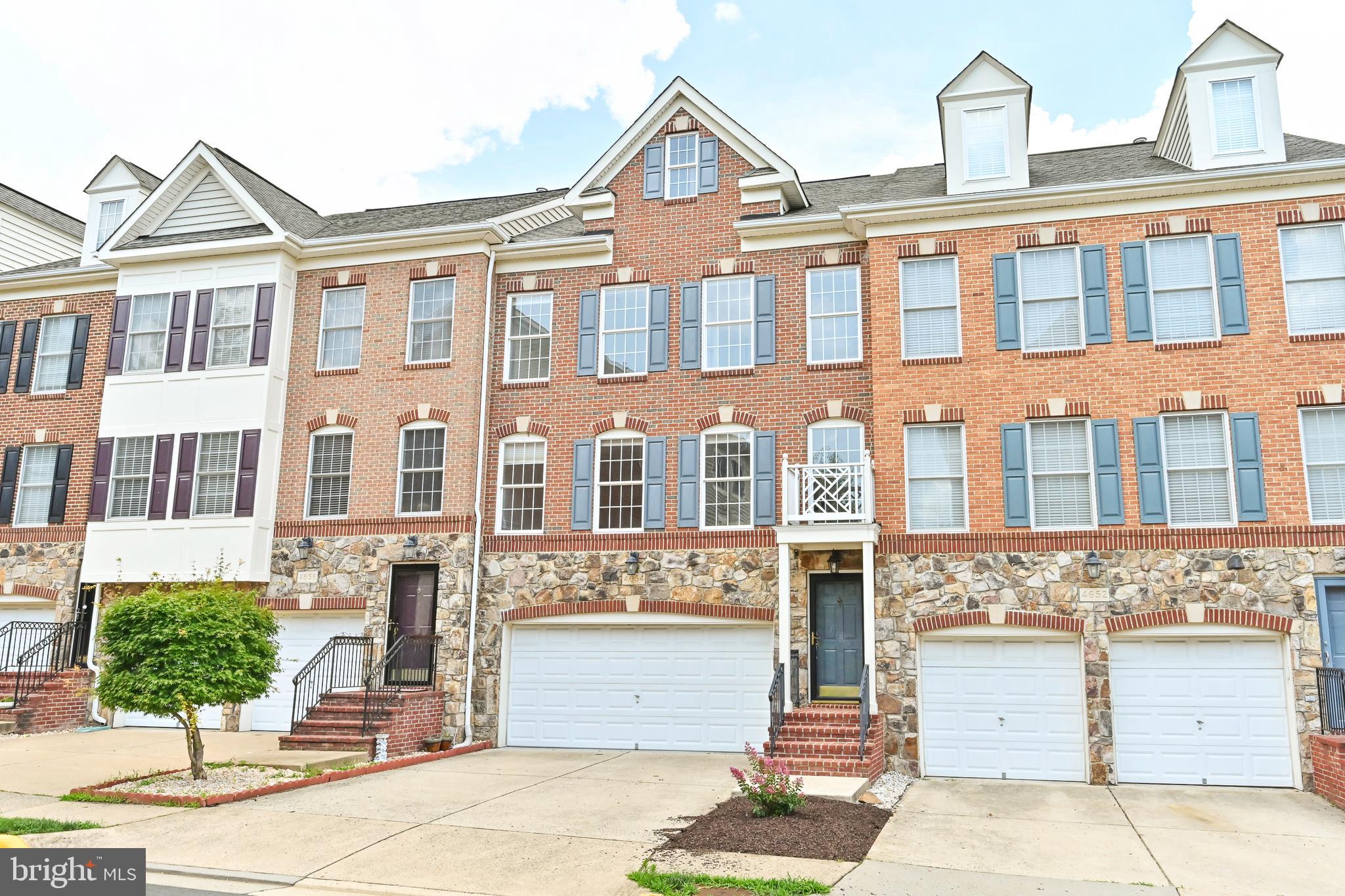 WILLOW OAKS AT FAIR LAKES - Residential Lease