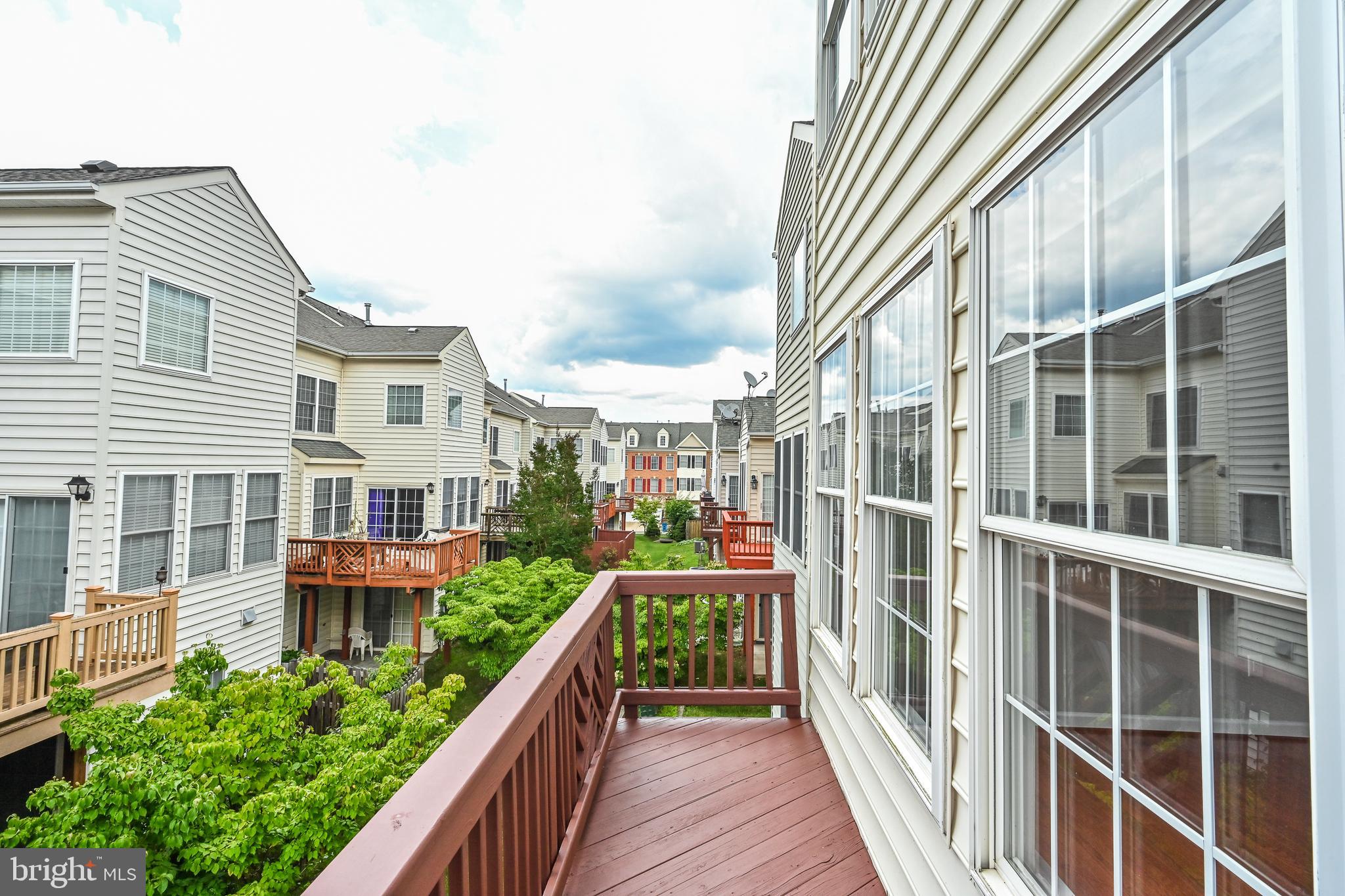 WILLOW OAKS AT FAIR LAKES - Residential Lease