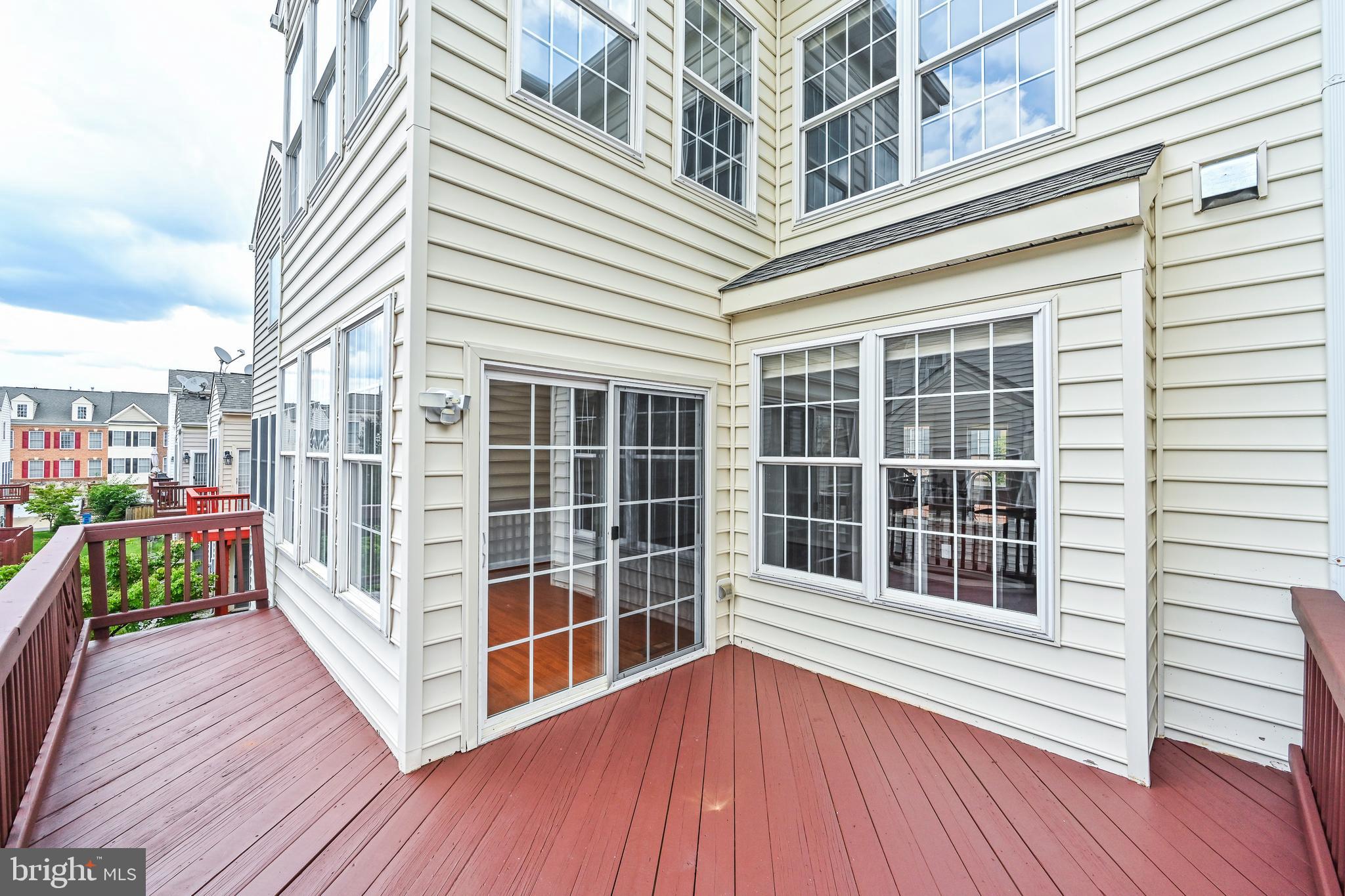 WILLOW OAKS AT FAIR LAKES - Residential Lease