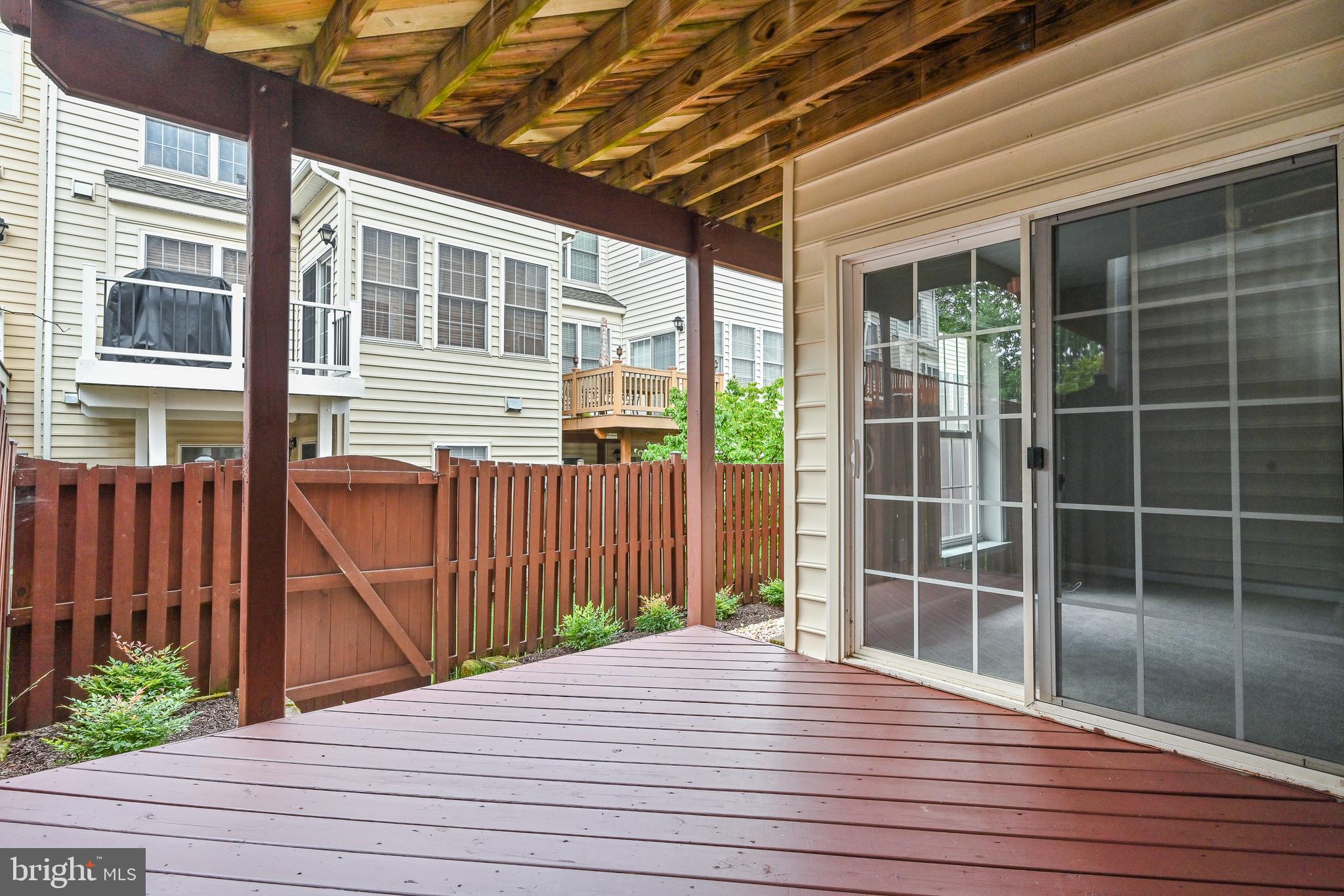 WILLOW OAKS AT FAIR LAKES - Residential Lease