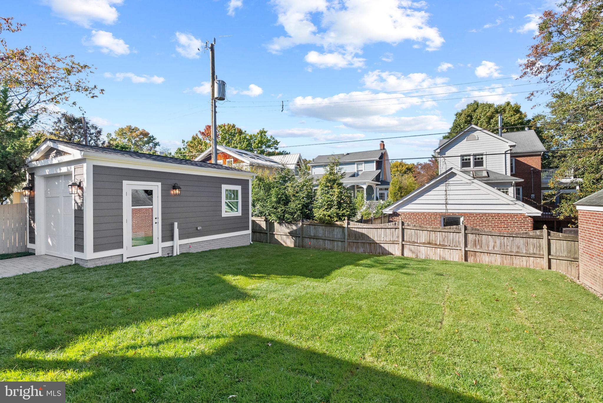 ROSEMONT - Residential