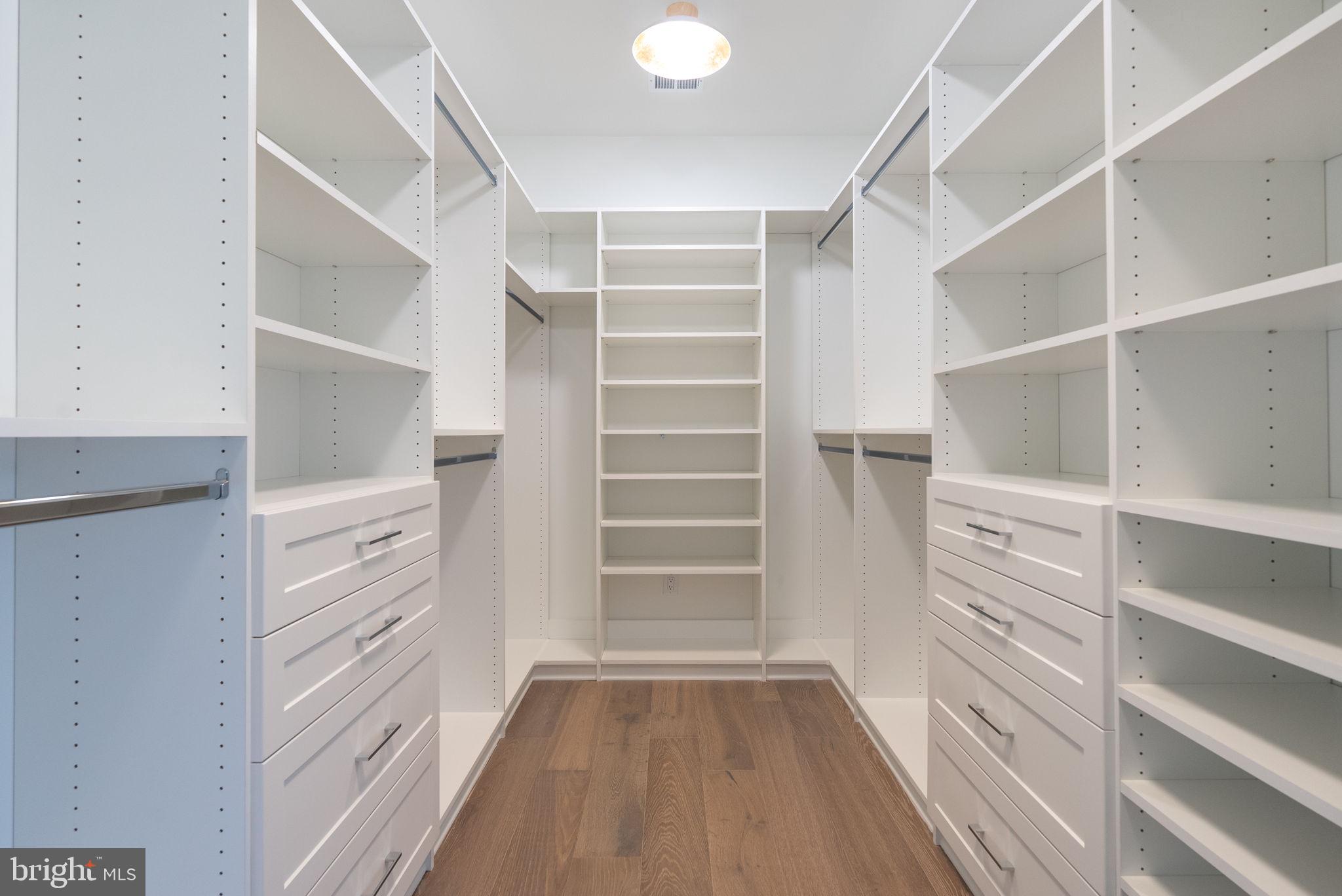 ROSEMONT - Residential