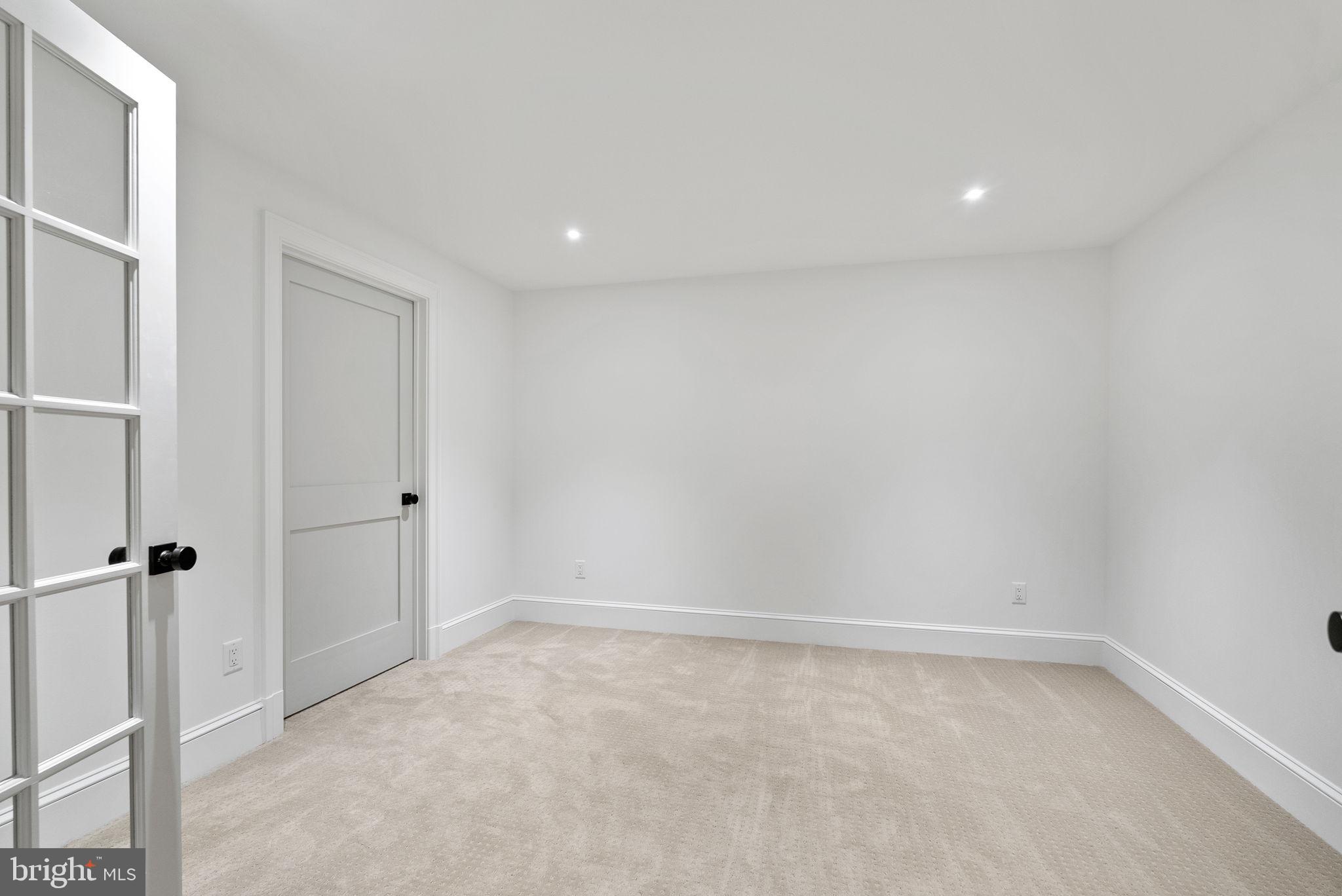 ROSEMONT - Residential