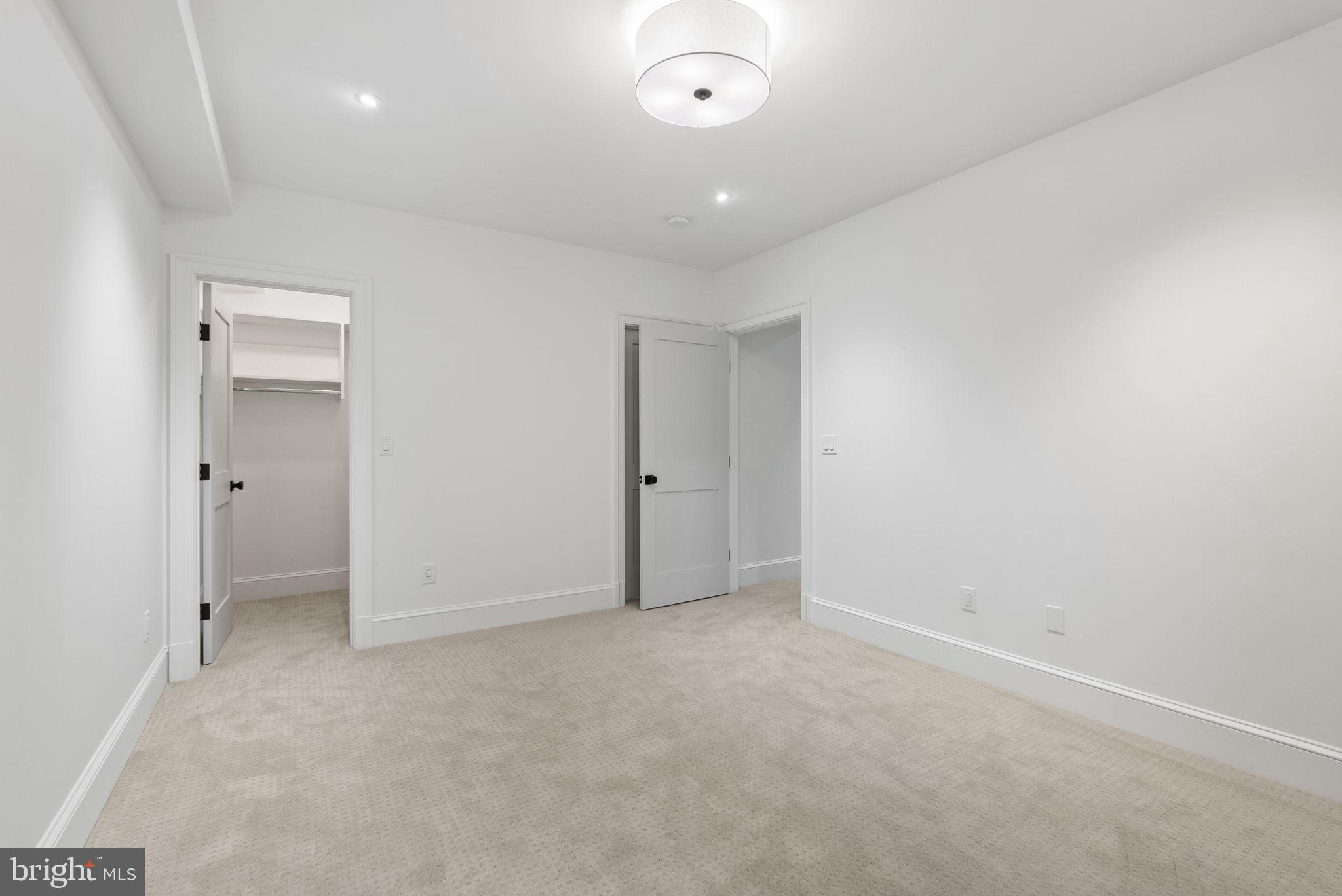 ROSEMONT - Residential