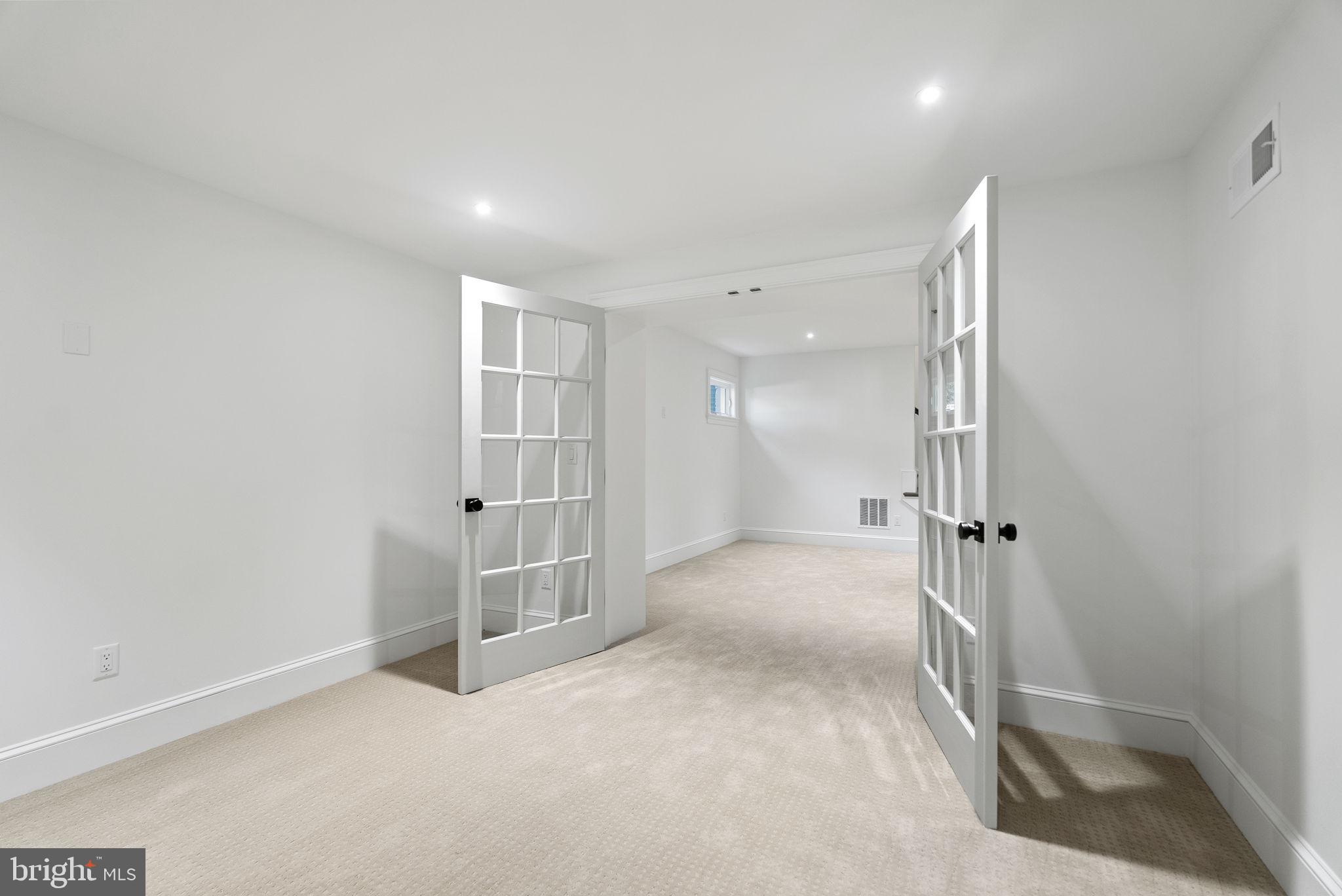 ROSEMONT - Residential