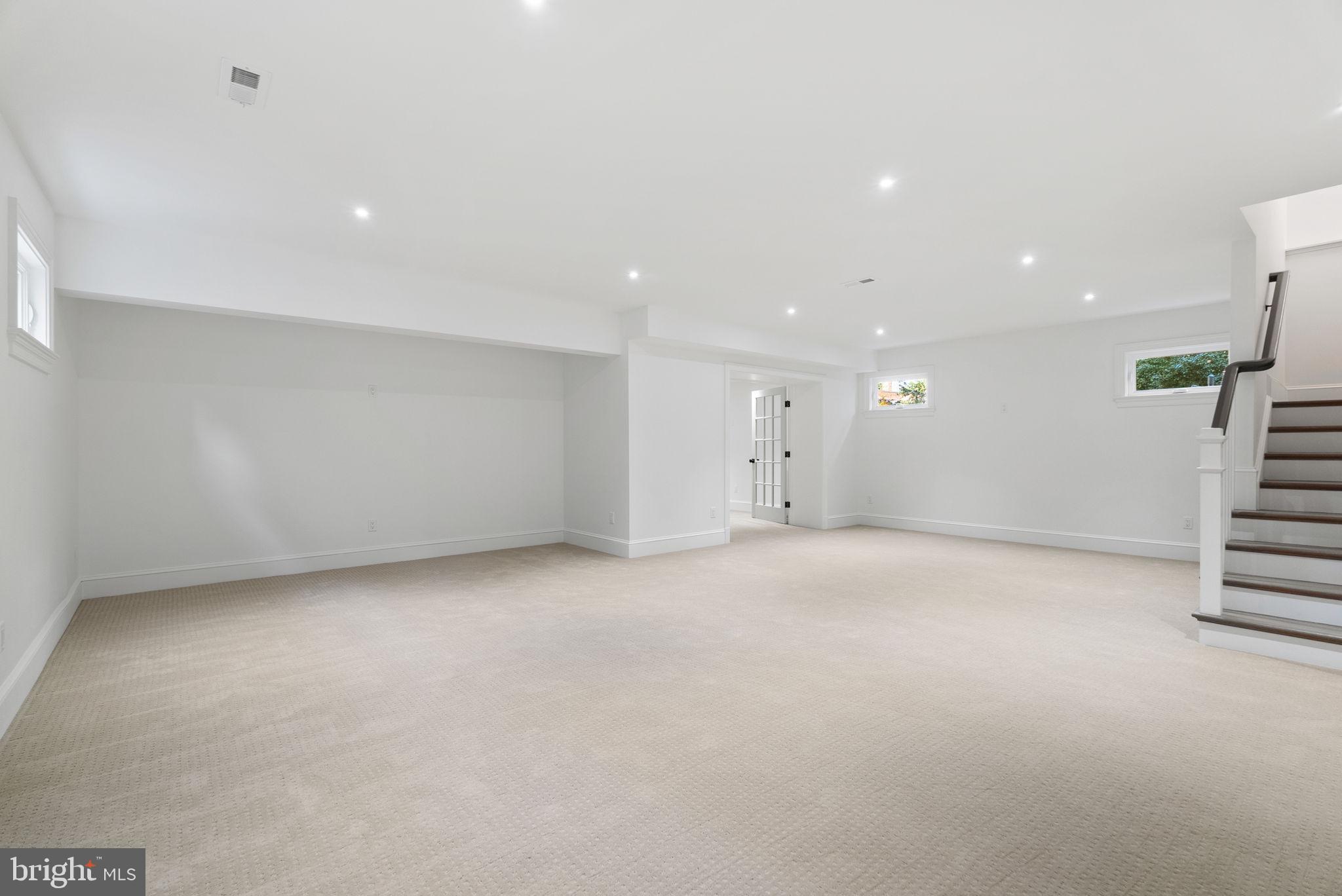 ROSEMONT - Residential