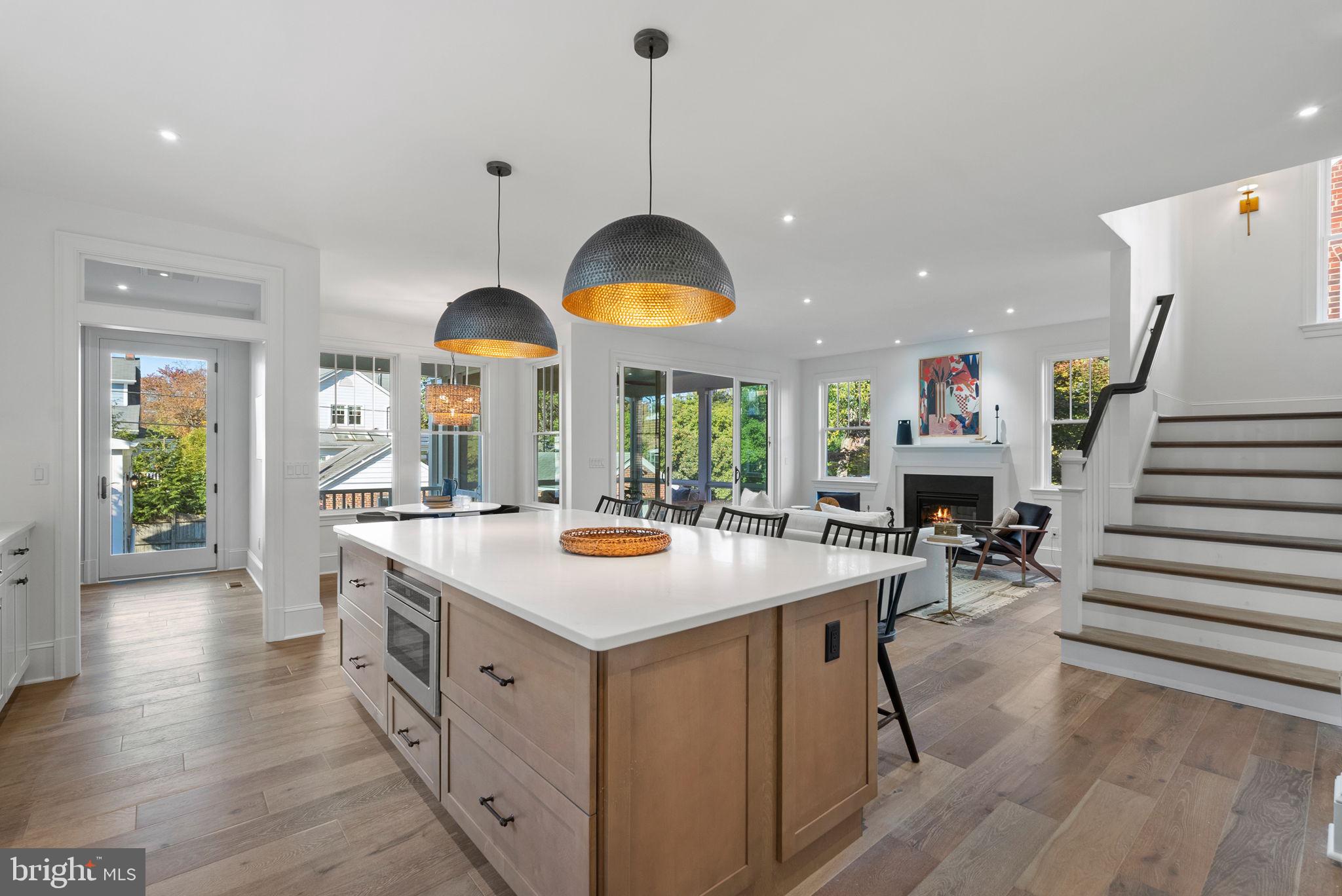 ROSEMONT - Residential