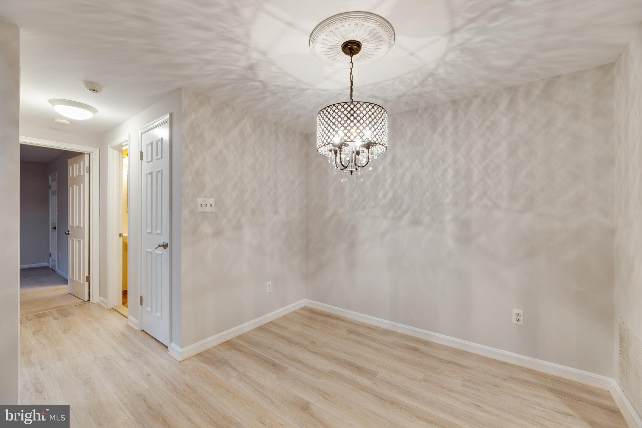 ESSEX HOUSE - Residential