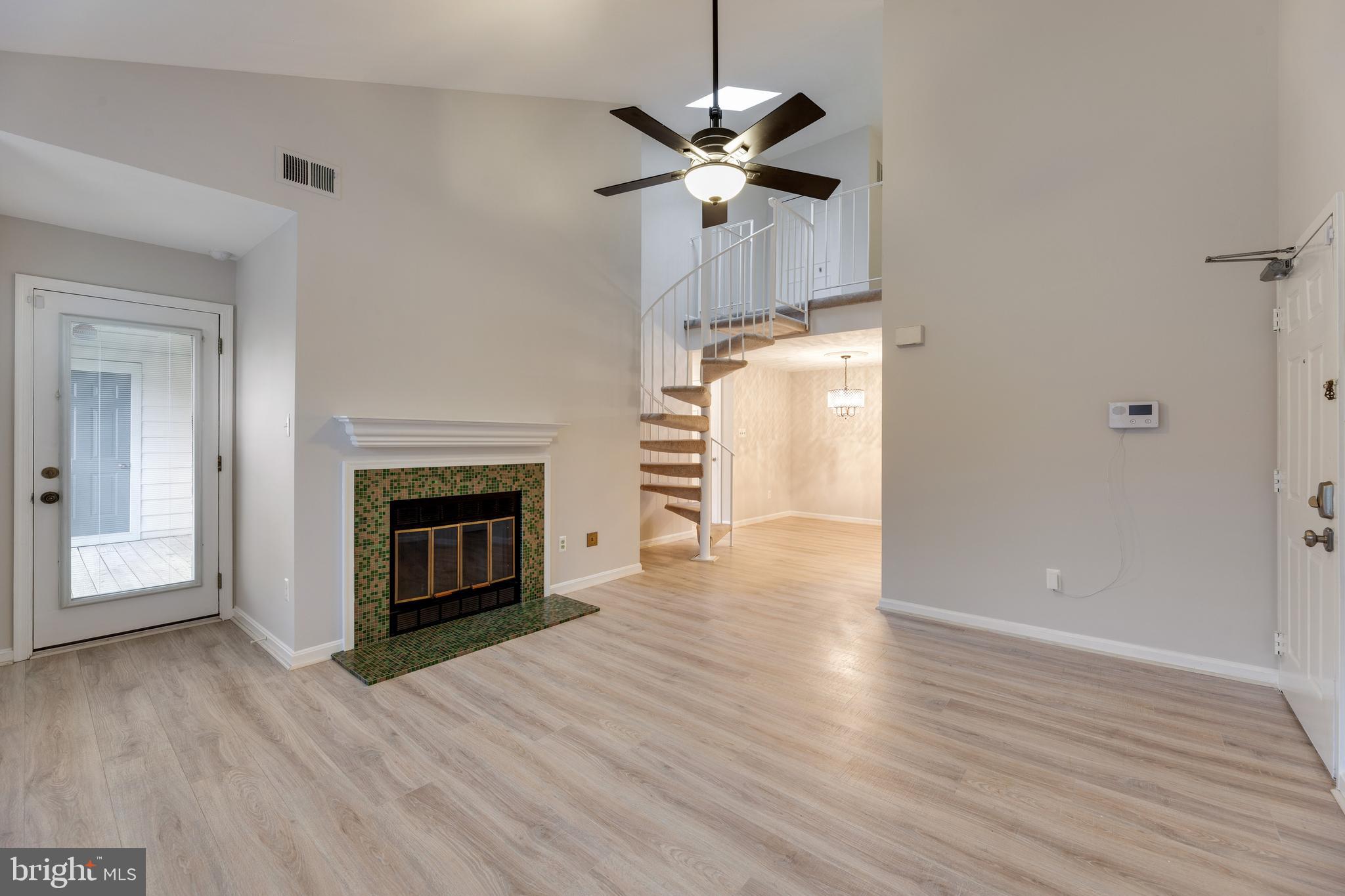 ESSEX HOUSE - Residential