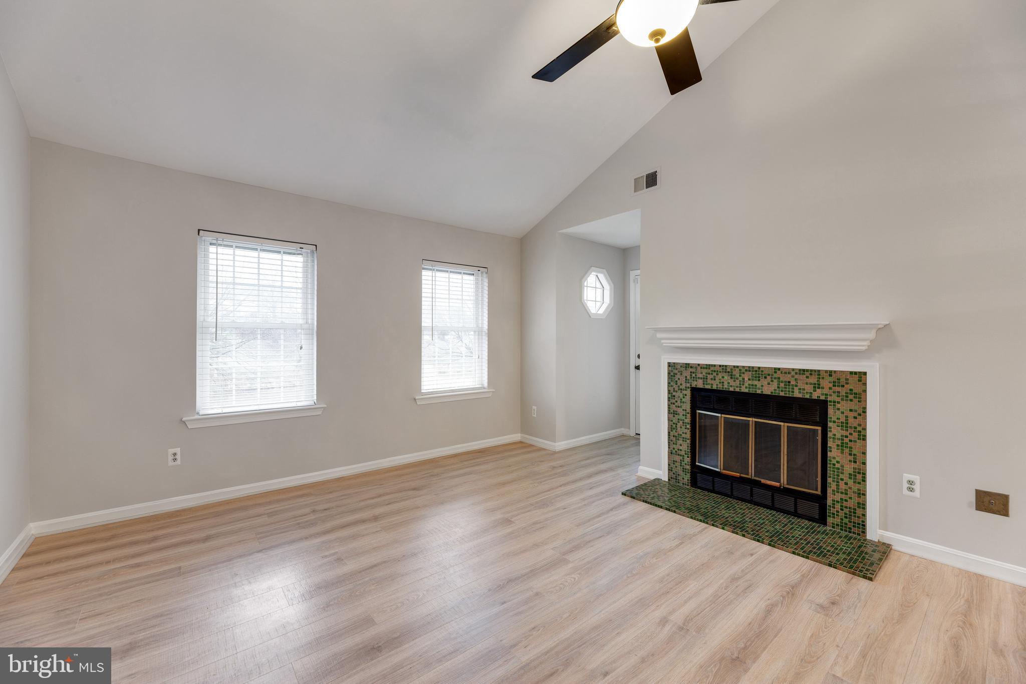 ESSEX HOUSE - Residential