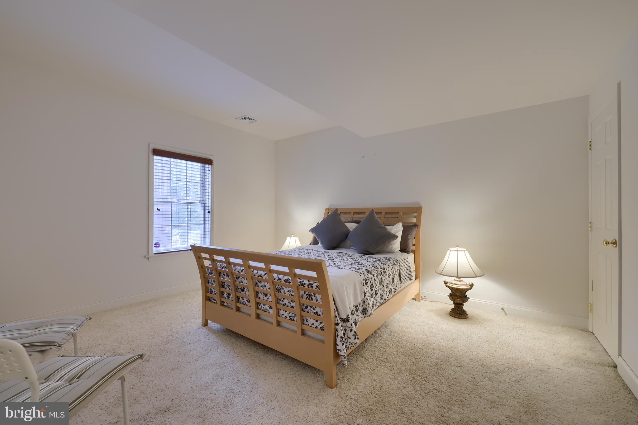 STONE CREEK - Residential