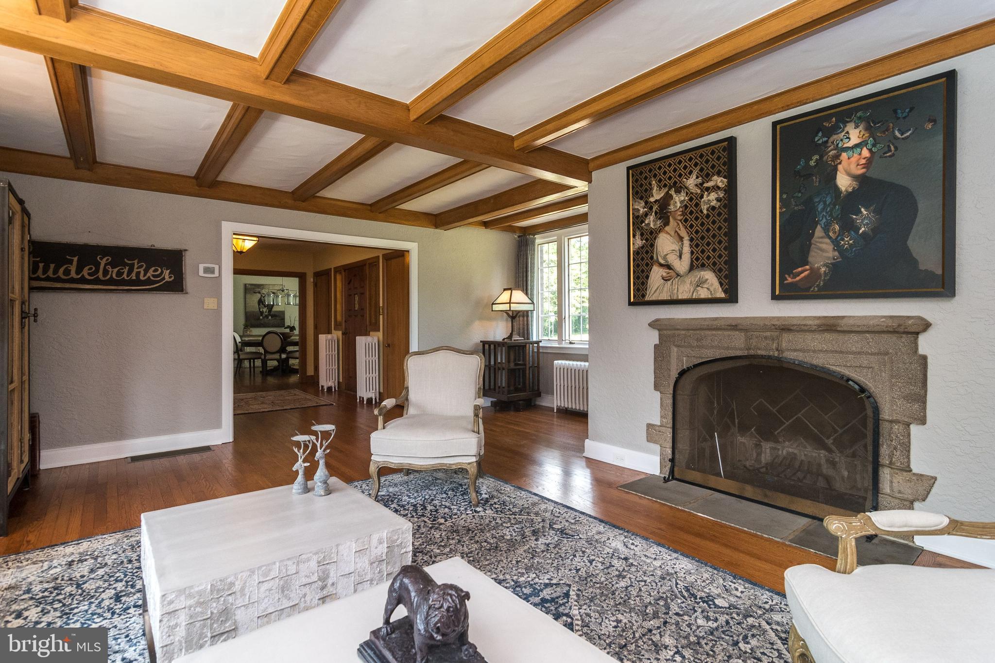 DELAVUE MANOR - Residential