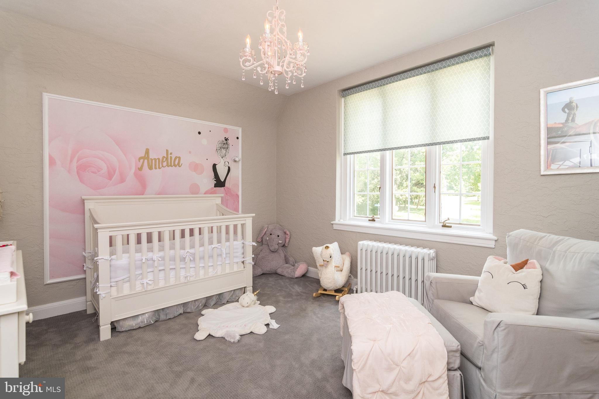 DELAVUE MANOR - Residential