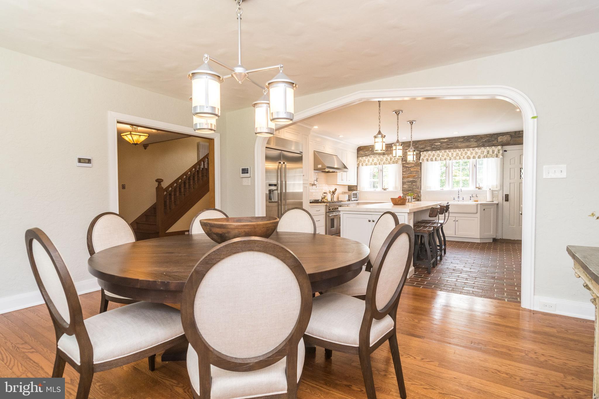 DELAVUE MANOR - Residential