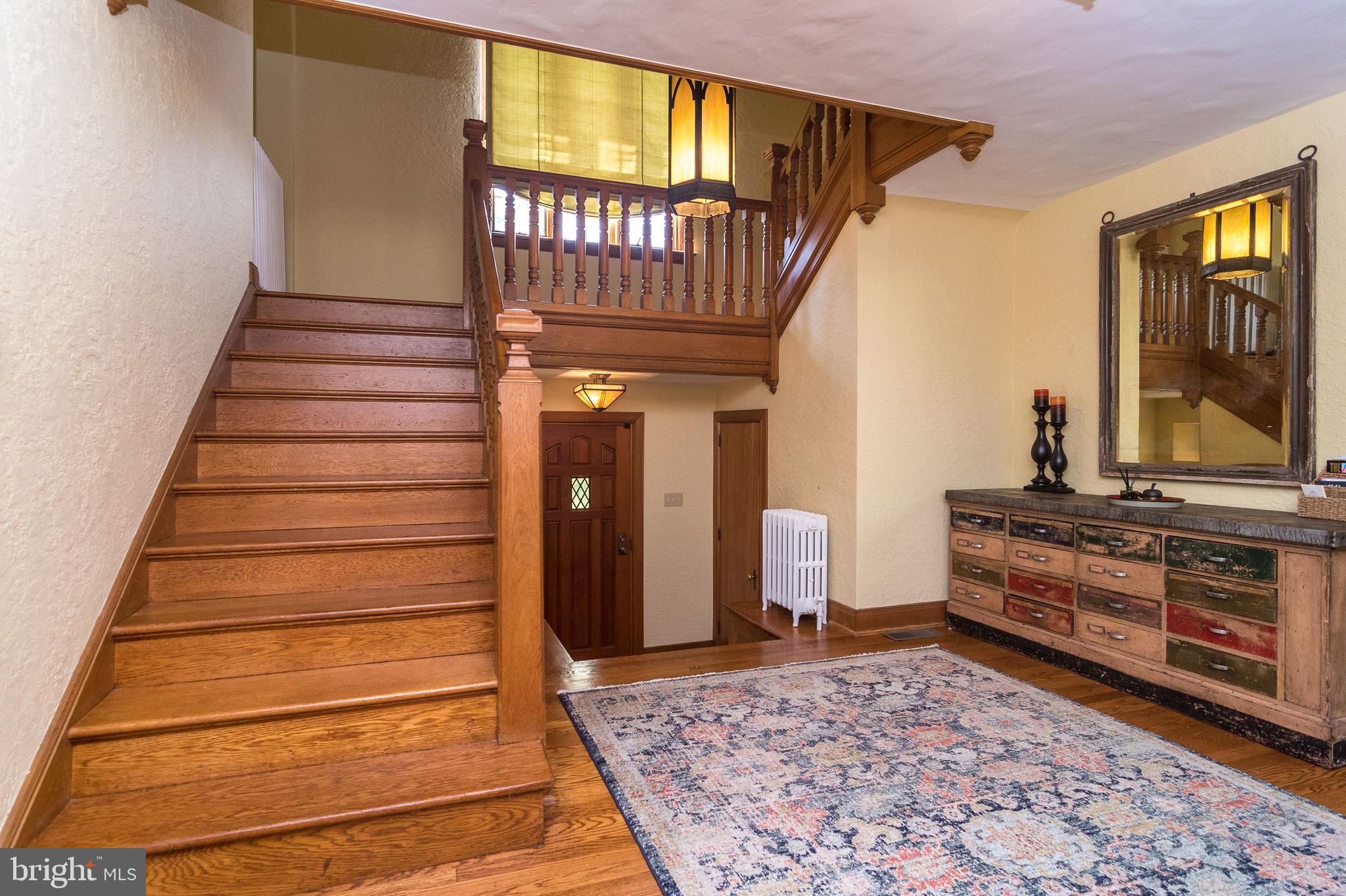 DELAVUE MANOR - Residential