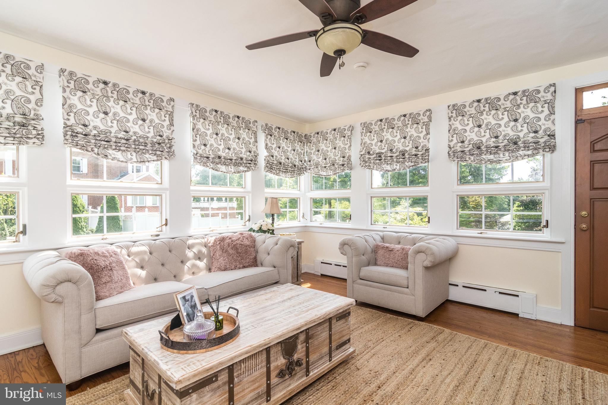 DELAVUE MANOR - Residential