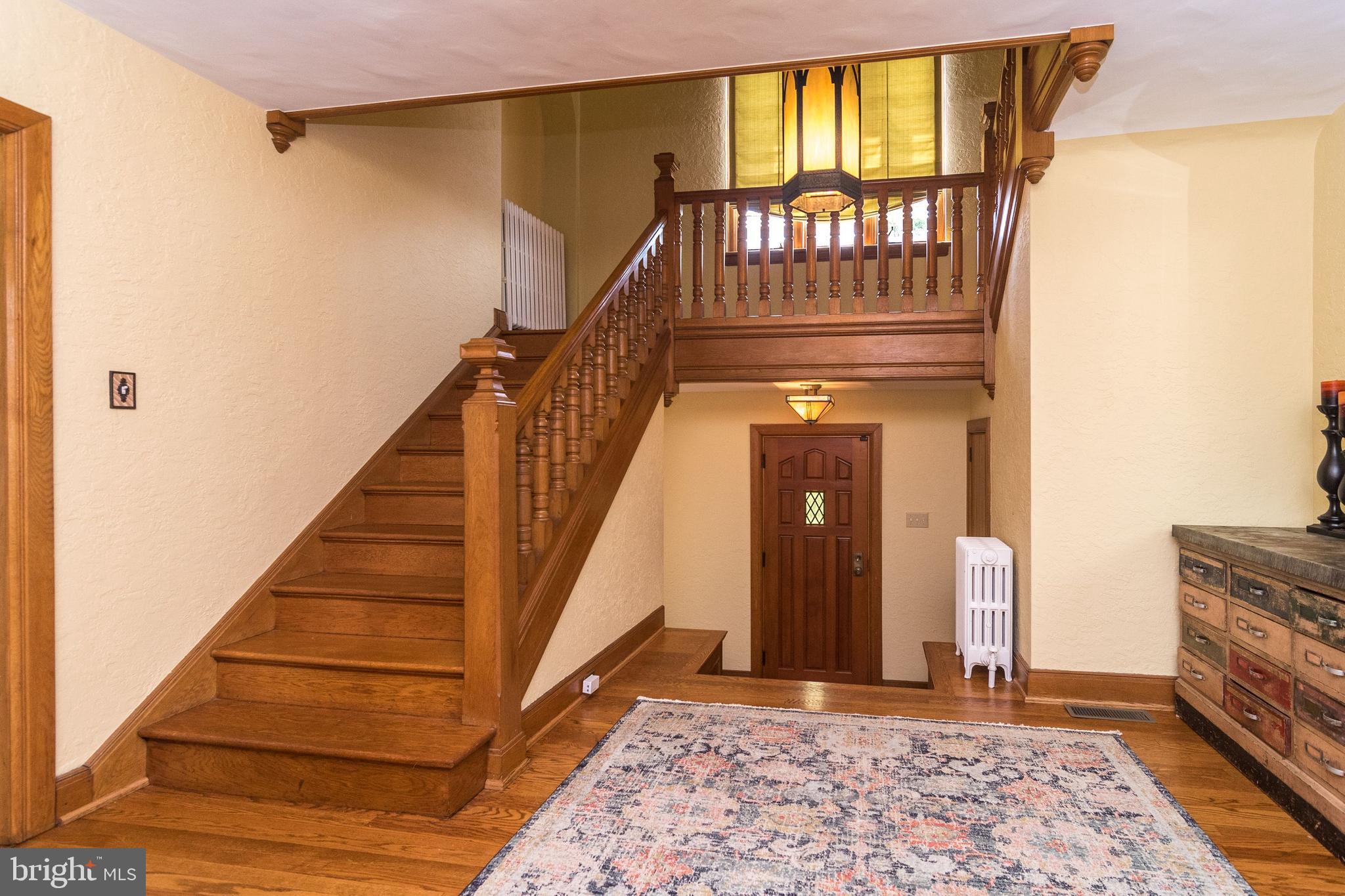 DELAVUE MANOR - Residential