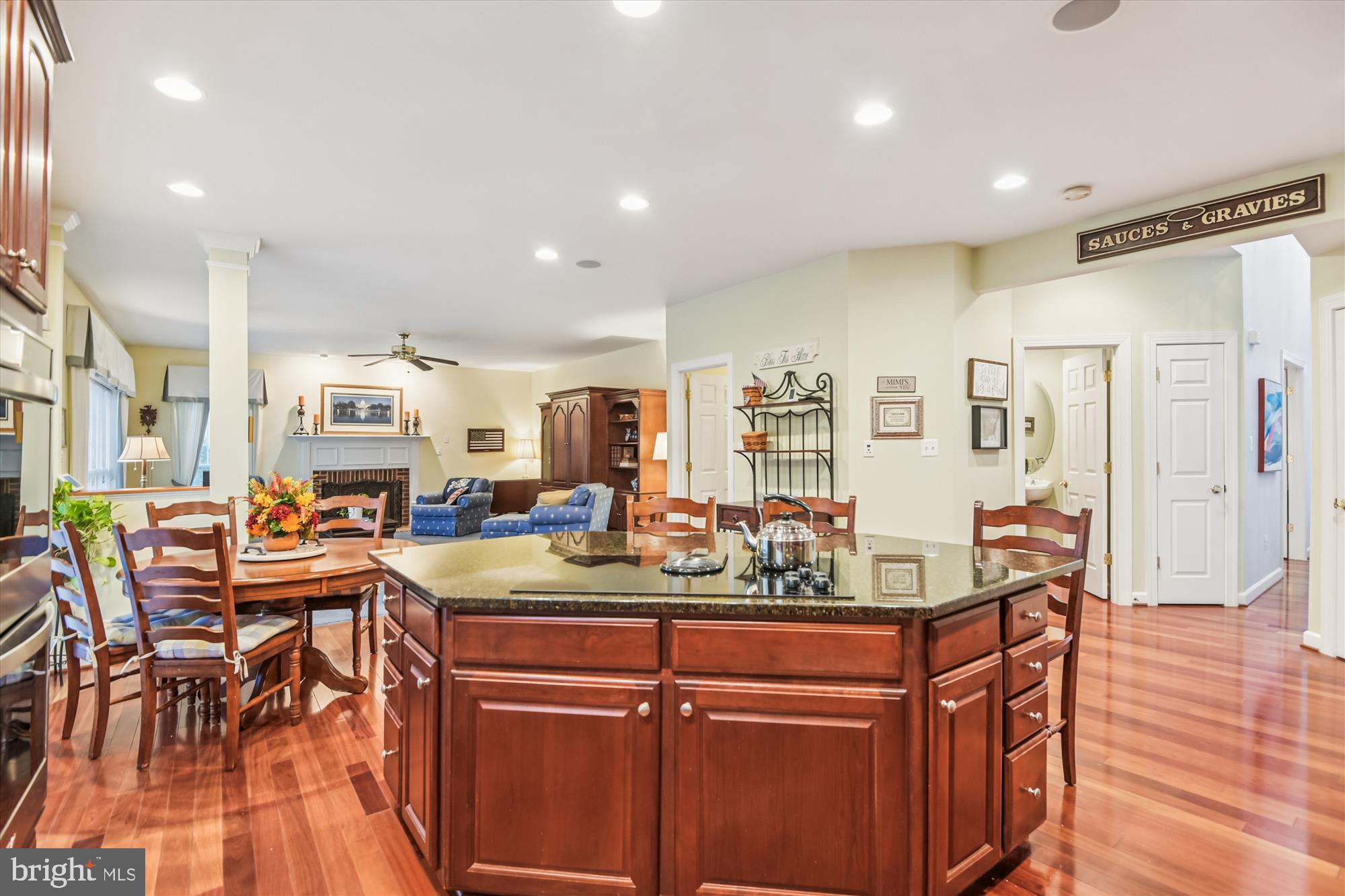 CHAPEL GROVE - Residential