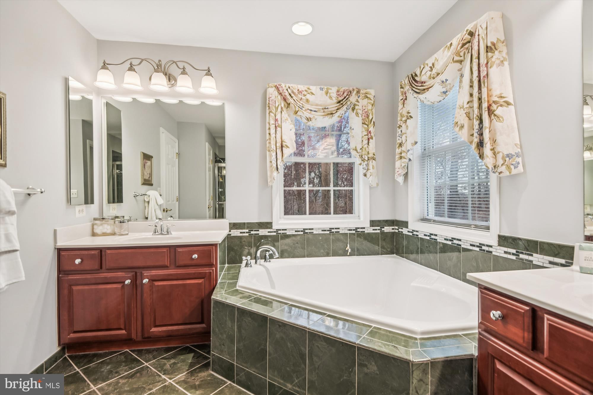 CHAPEL GROVE - Residential