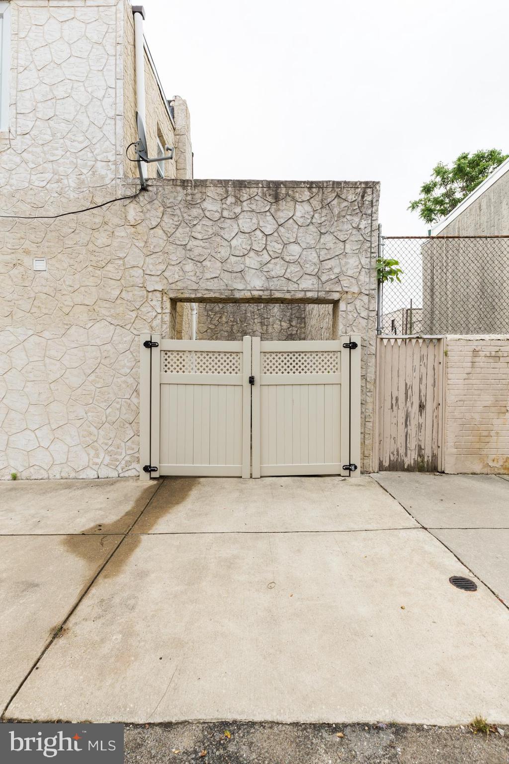 FISHTOWN - Residential Lease