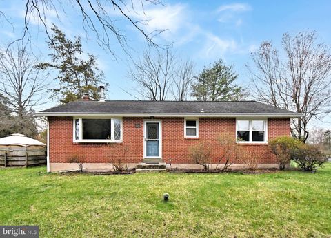 725 MINE HILL ROAD SCHWENKSVILLE PA 19473