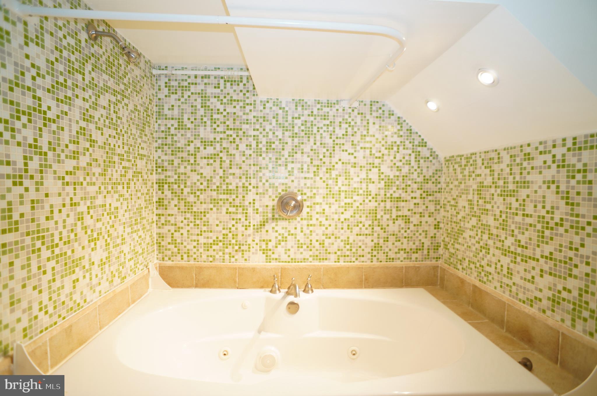 GLEBEWOOD - Residential Lease