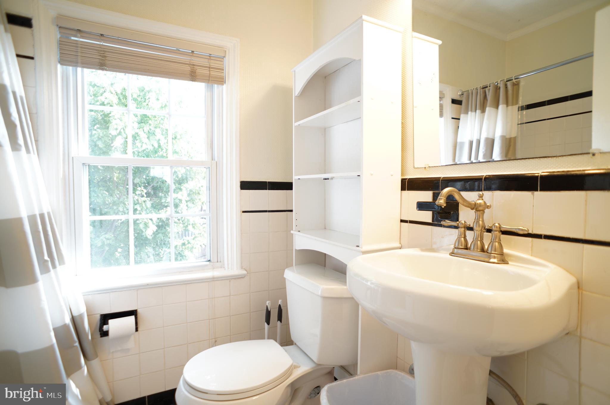 GLEBEWOOD - Residential Lease