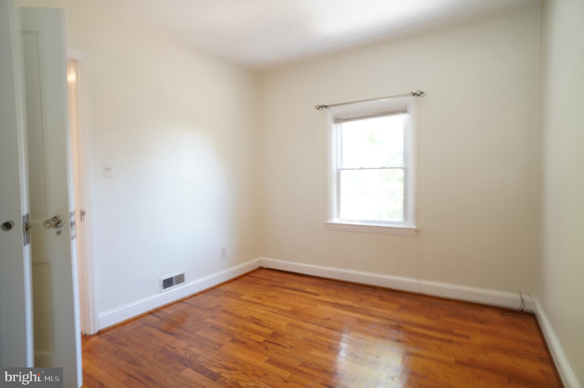 GLEBEWOOD - Residential Lease