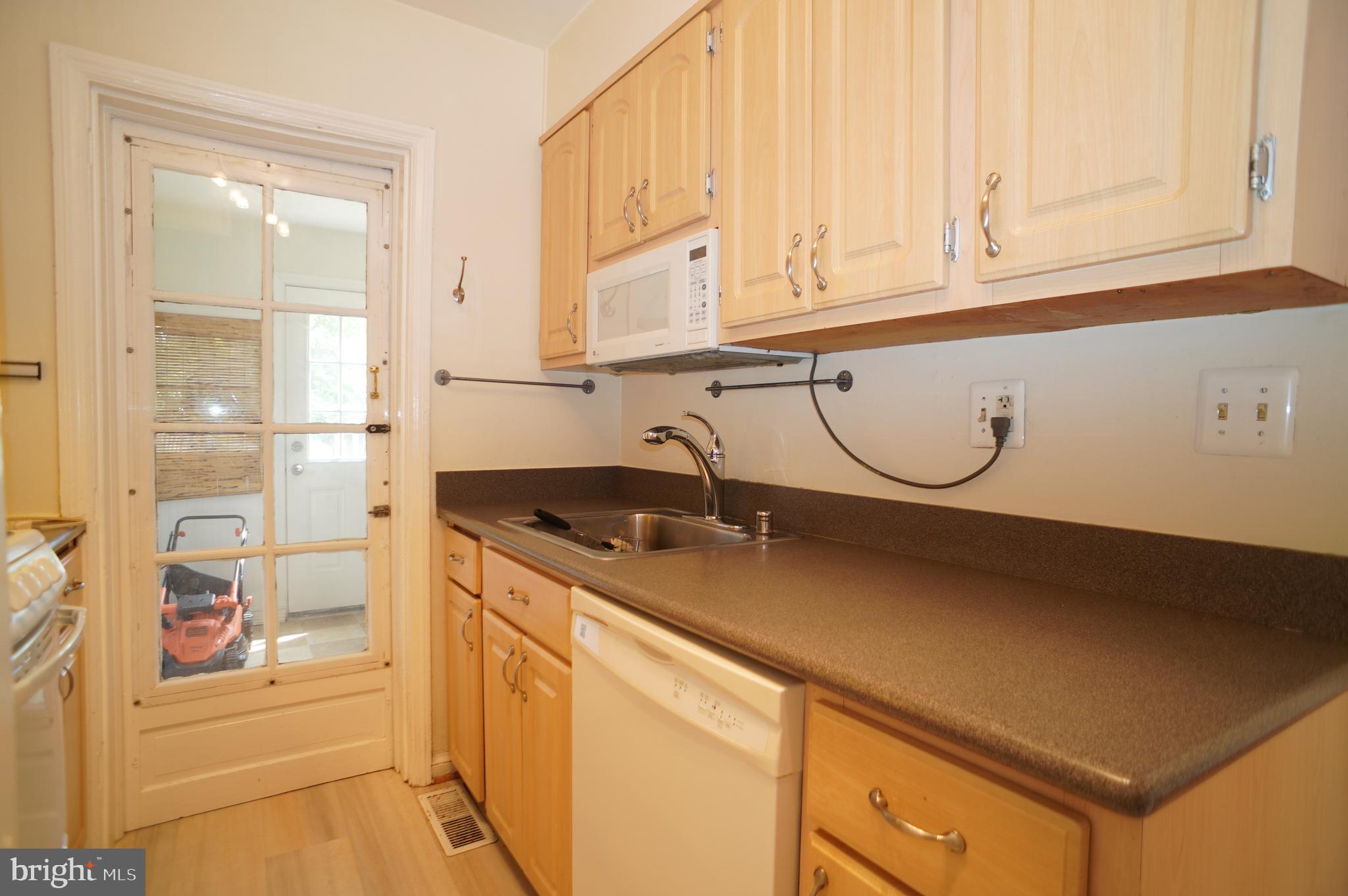 GLEBEWOOD - Residential Lease