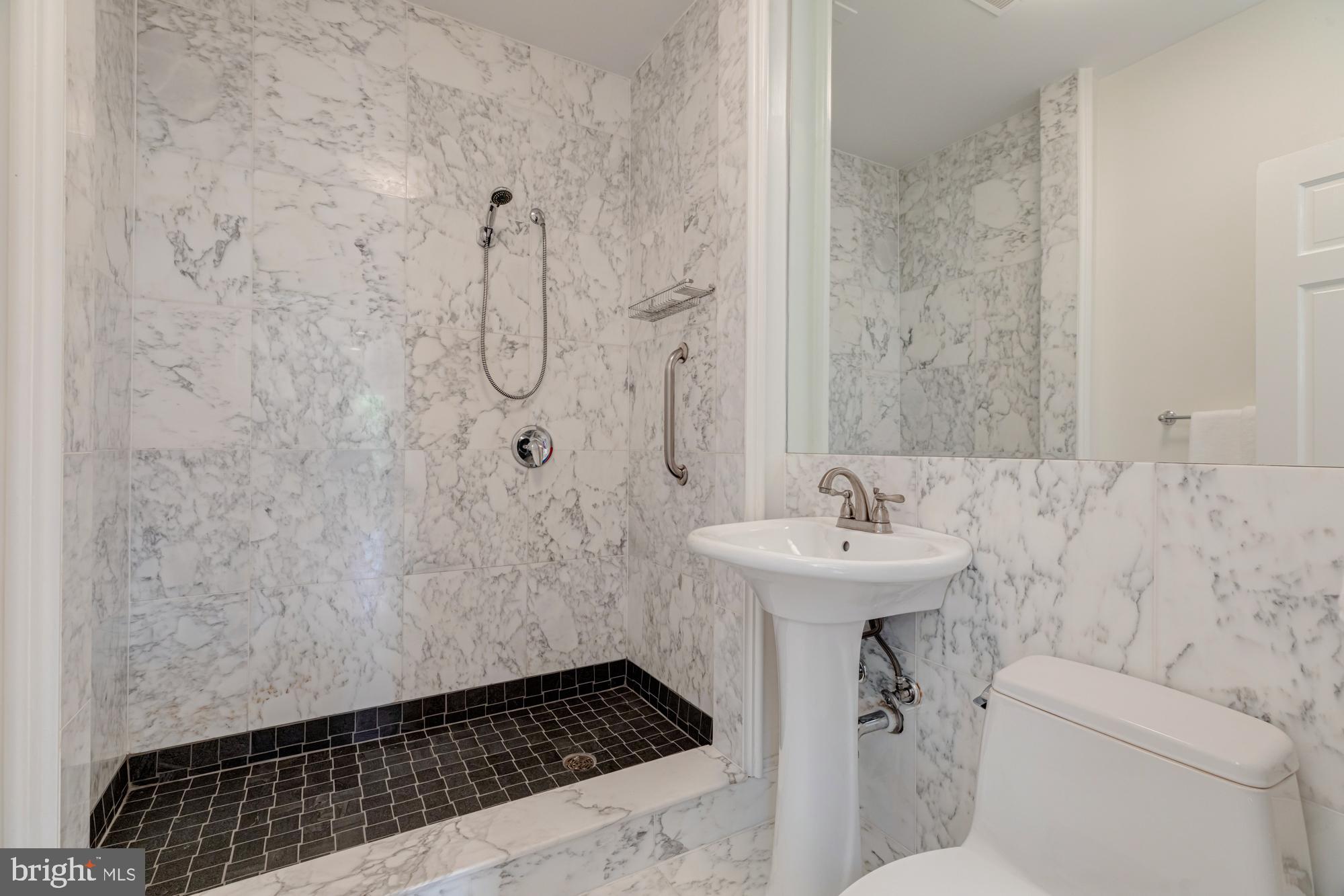 WESTMORELAND HILLS - Residential