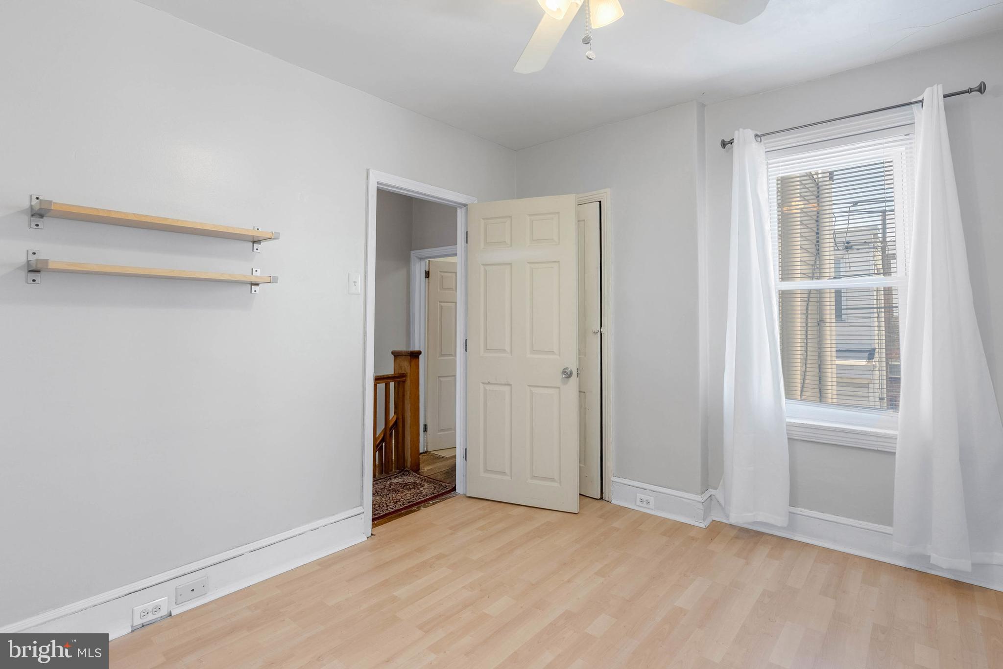 PORT RICHMOND - Residential Lease