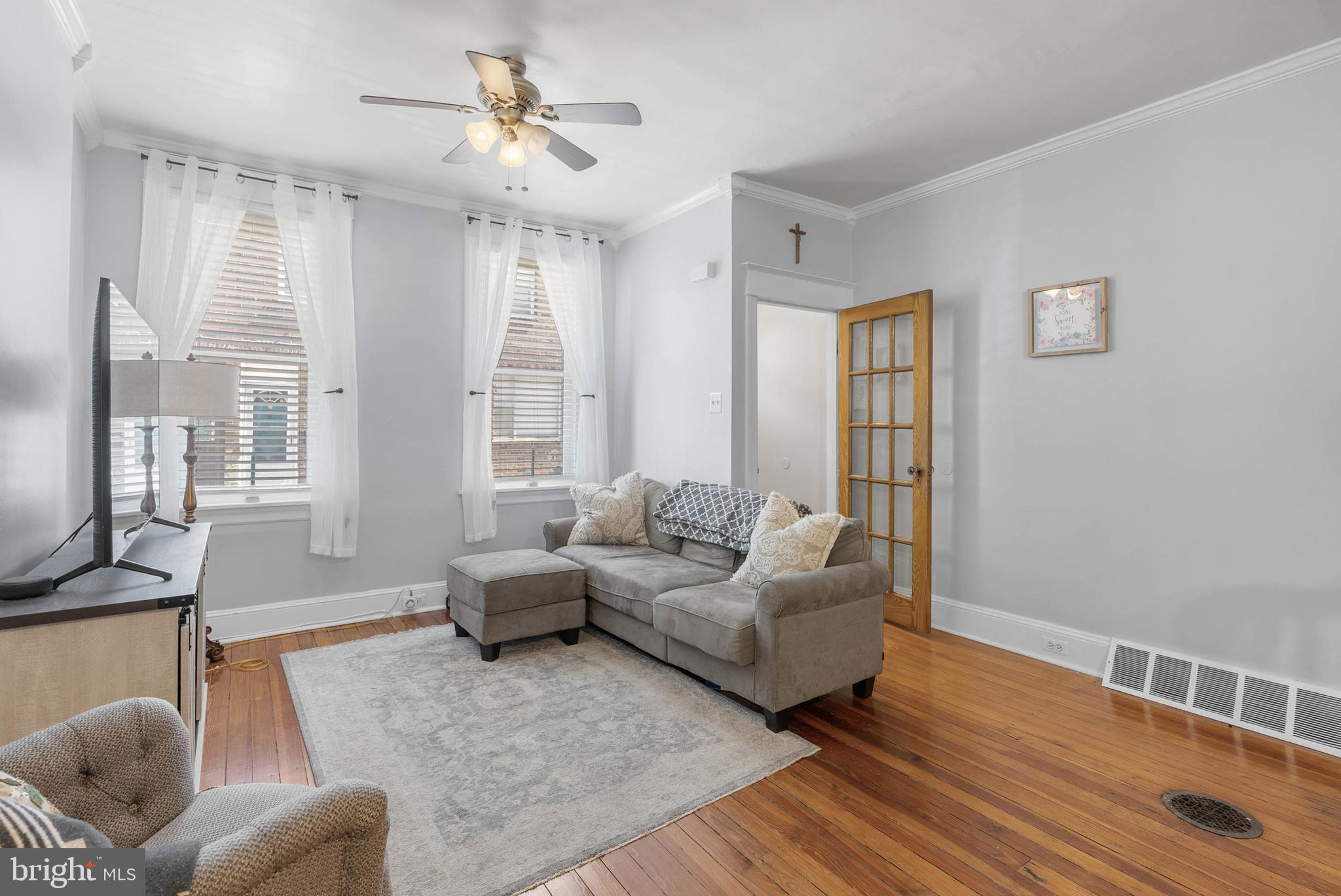 PORT RICHMOND - Residential Lease