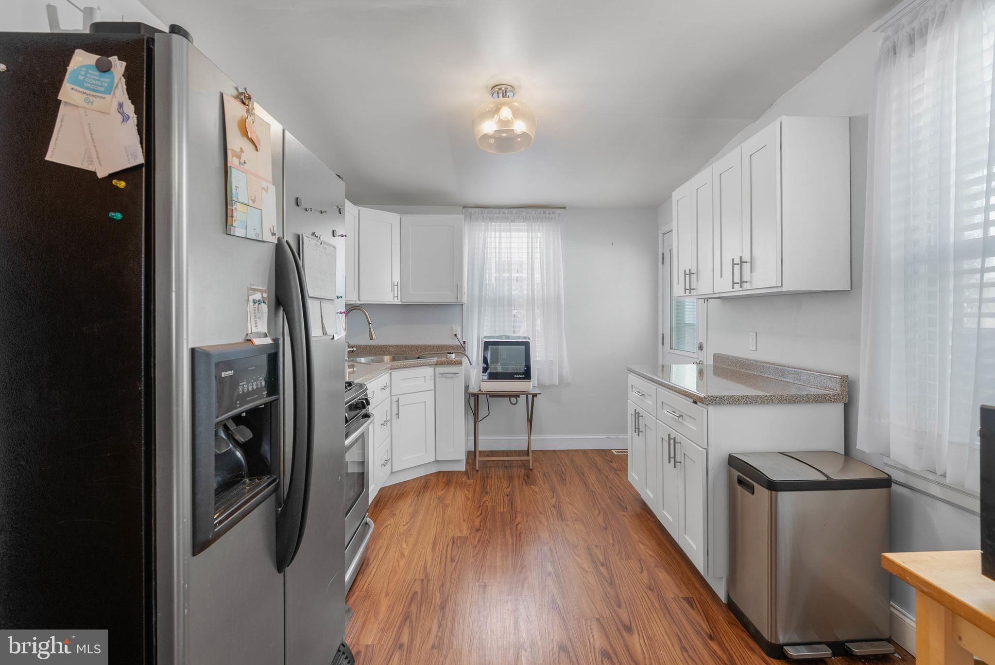 PORT RICHMOND - Residential Lease