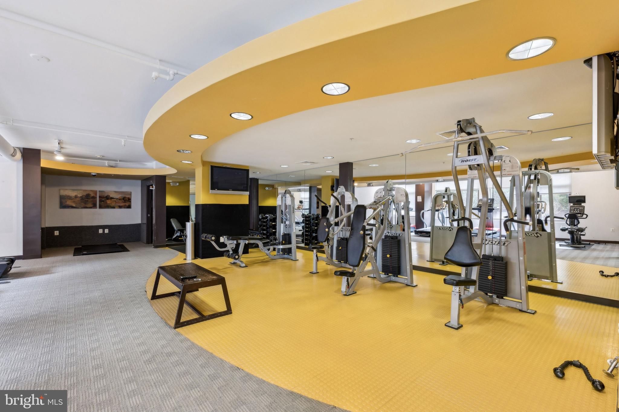 ECLIPSE ON CENTER PARK - Residential