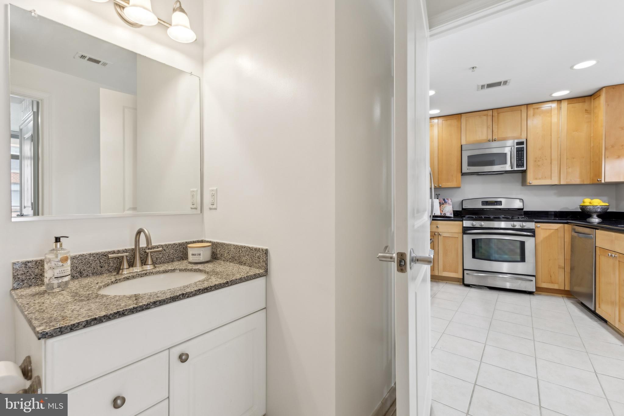 ECLIPSE ON CENTER PARK - Residential