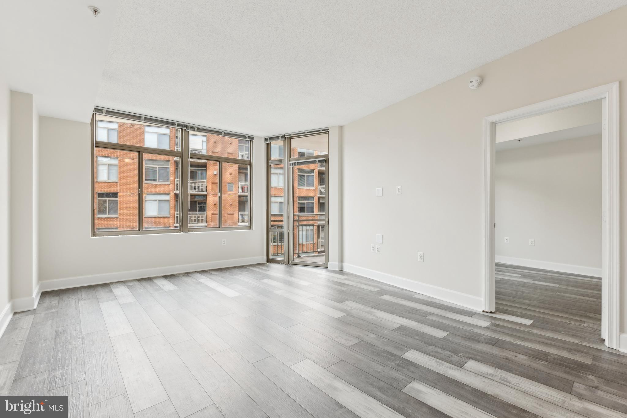 ECLIPSE ON CENTER PARK - Residential