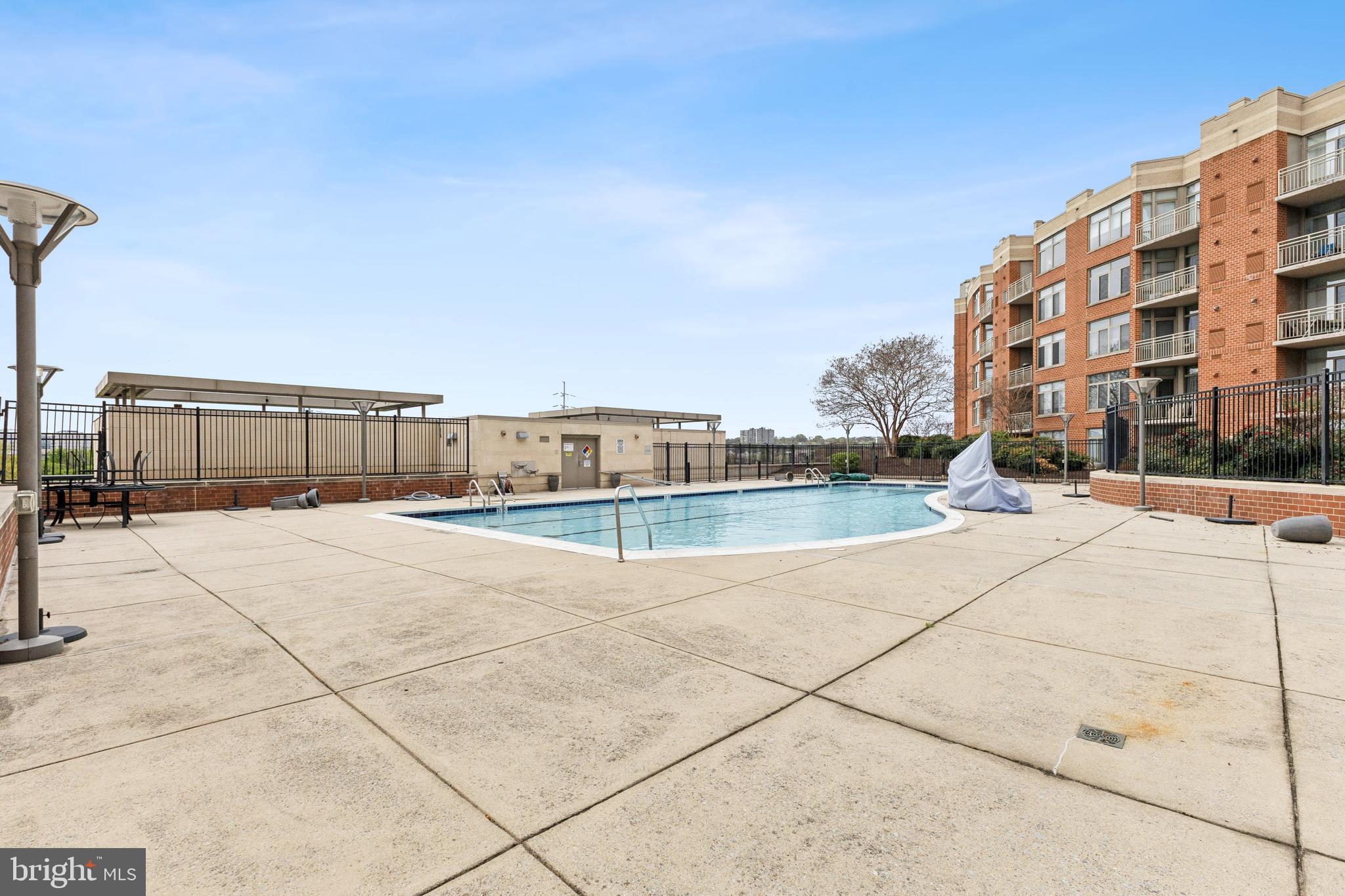 ECLIPSE ON CENTER PARK - Residential