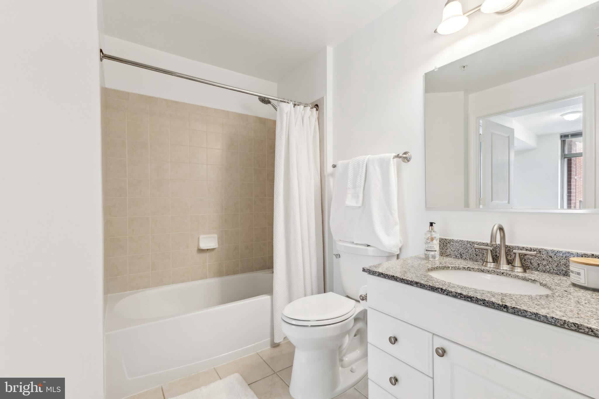 ECLIPSE ON CENTER PARK - Residential