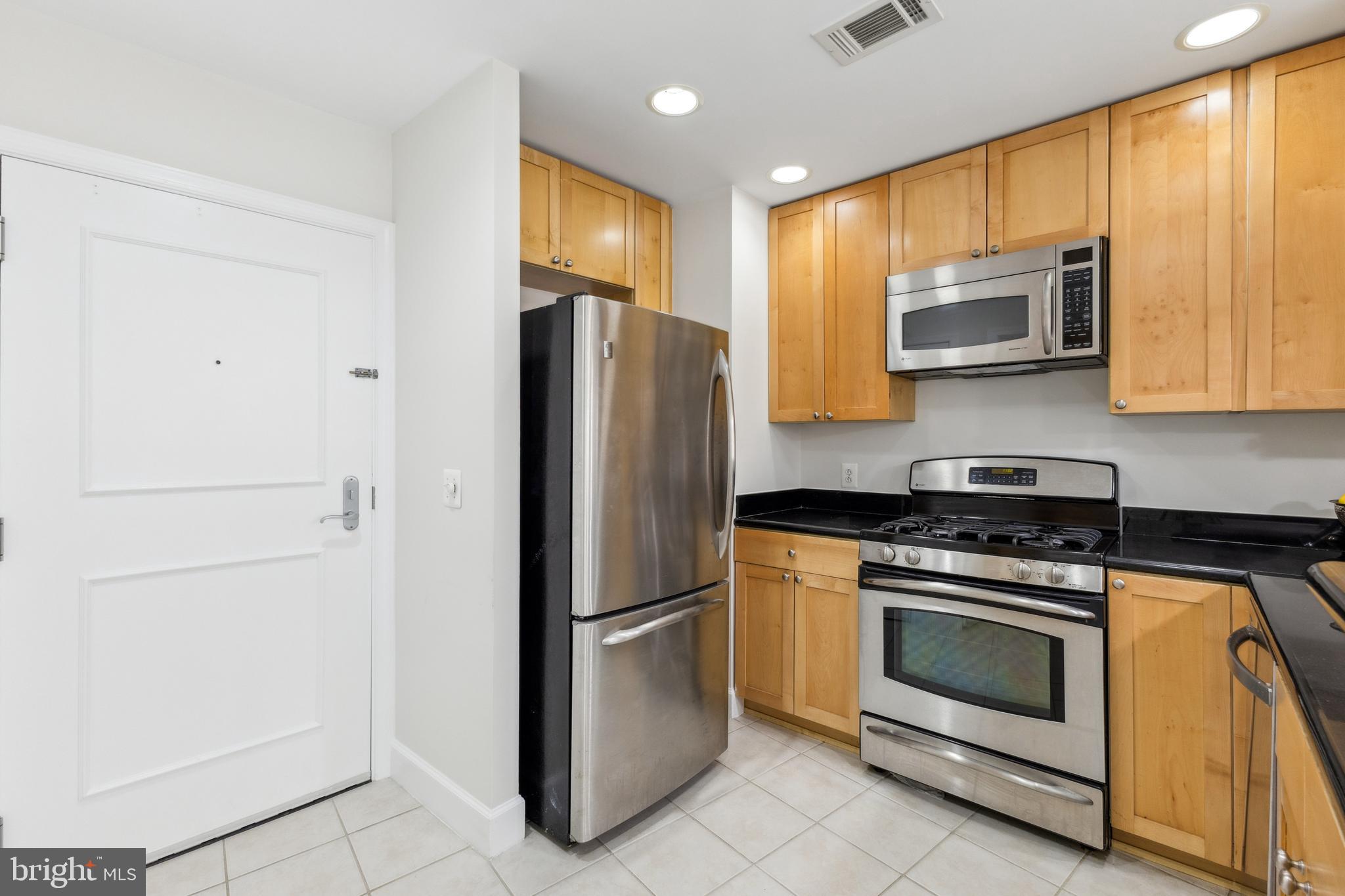 3600 S GLEBE ROAD 427W