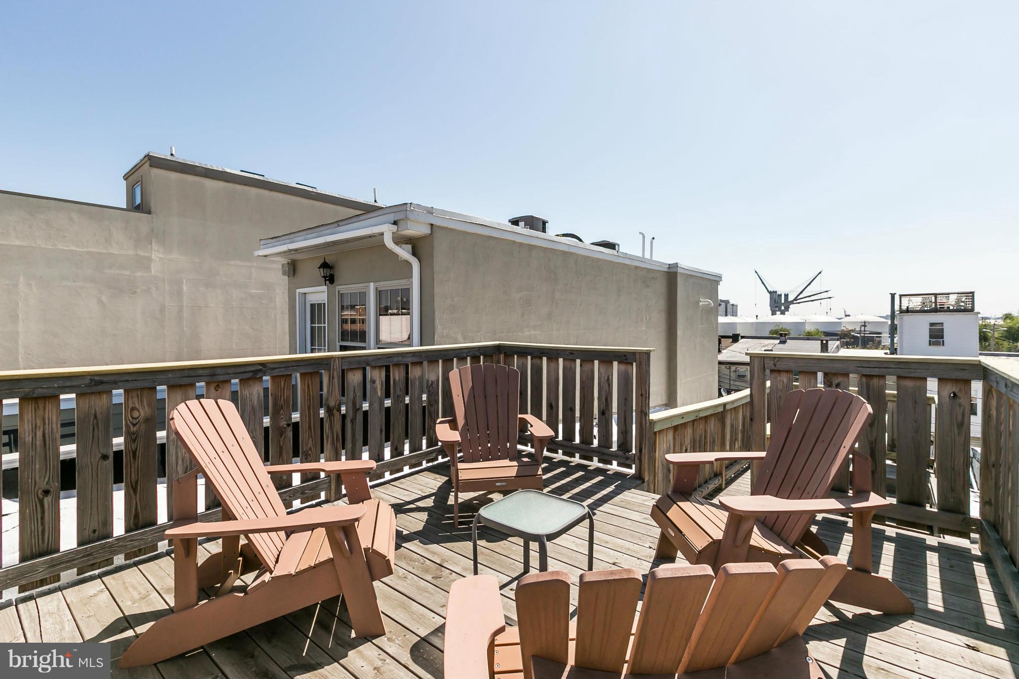 LOCUST POINT - Residential