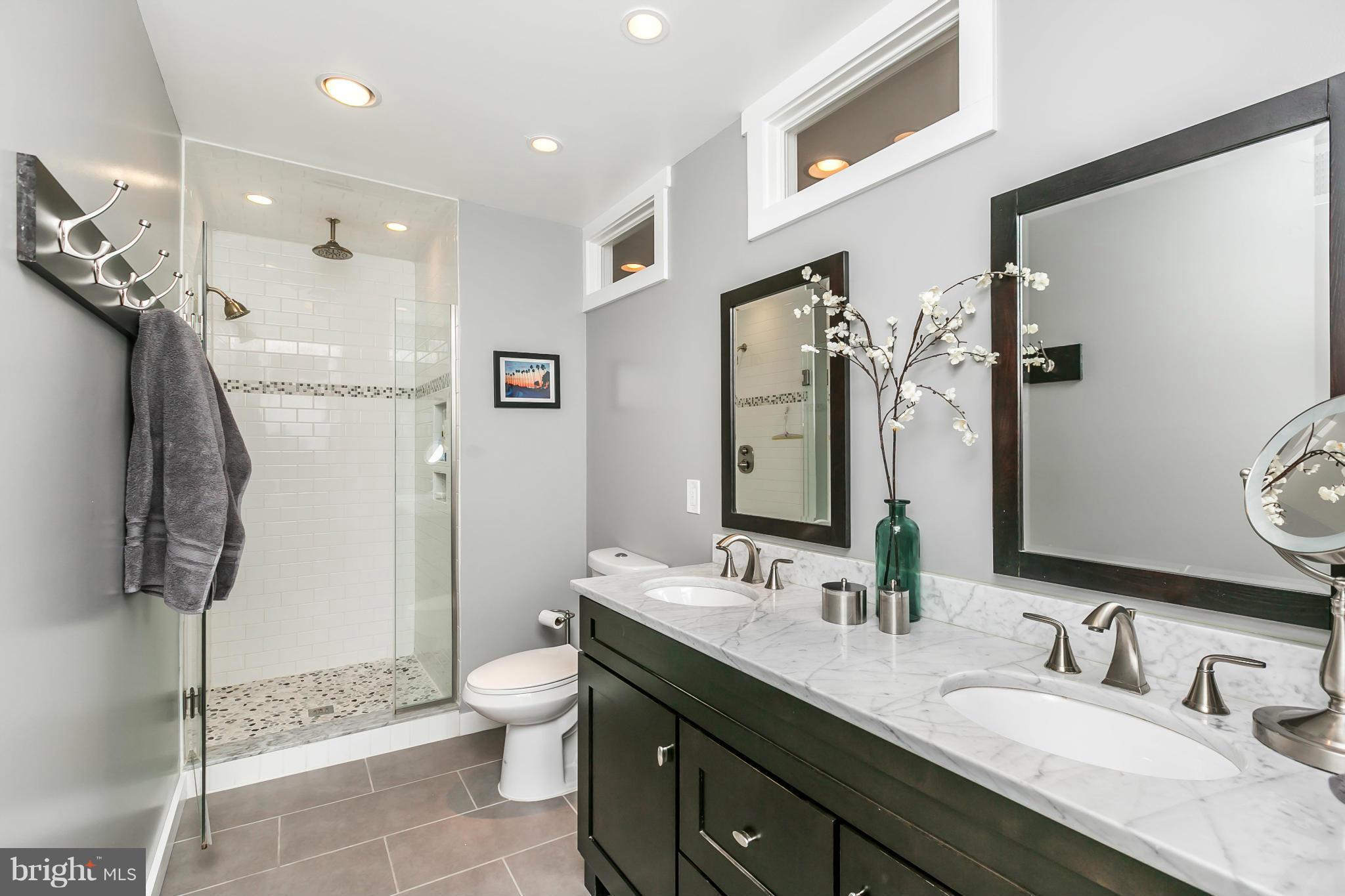 LOCUST POINT - Residential