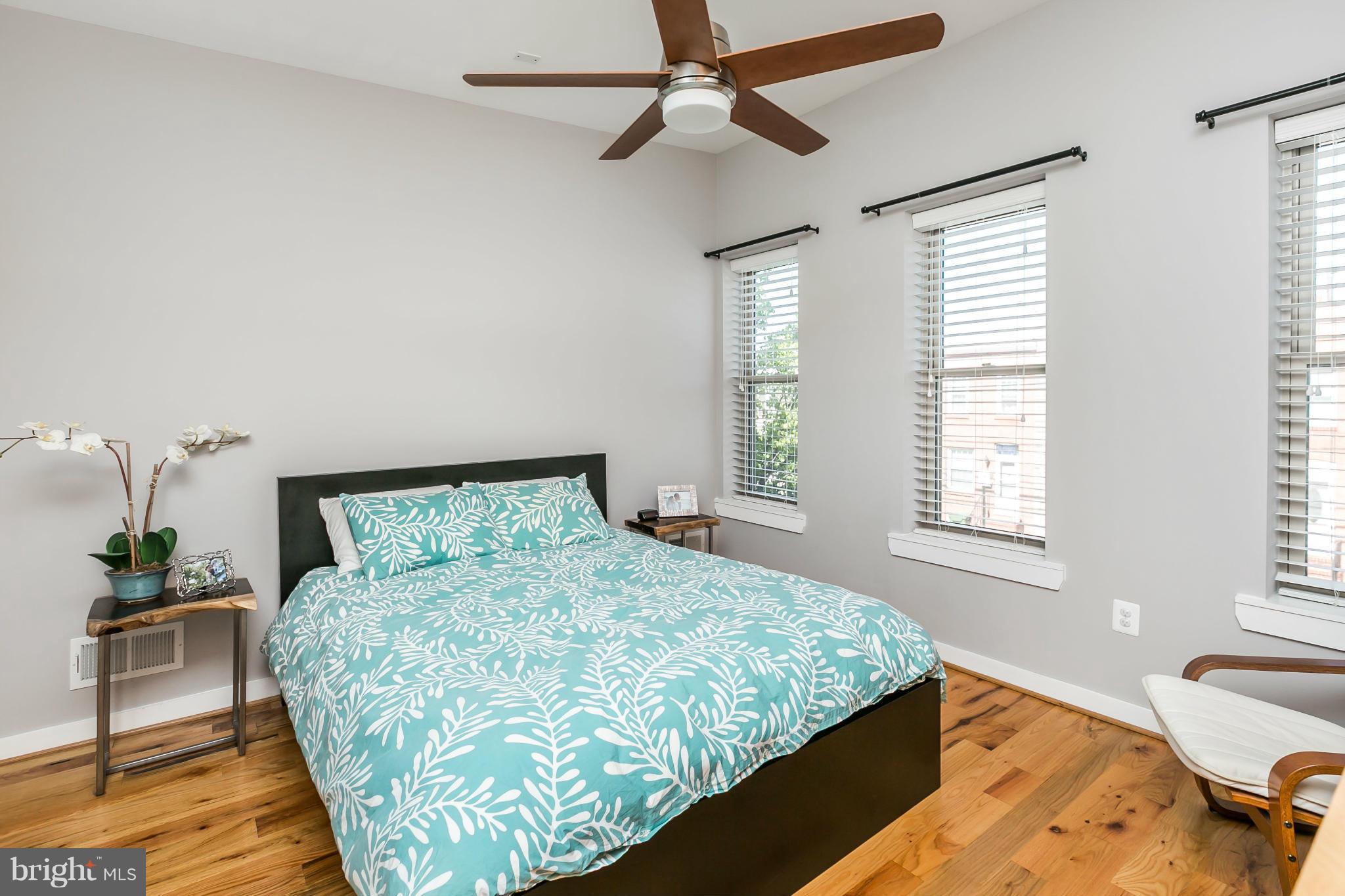 LOCUST POINT - Residential