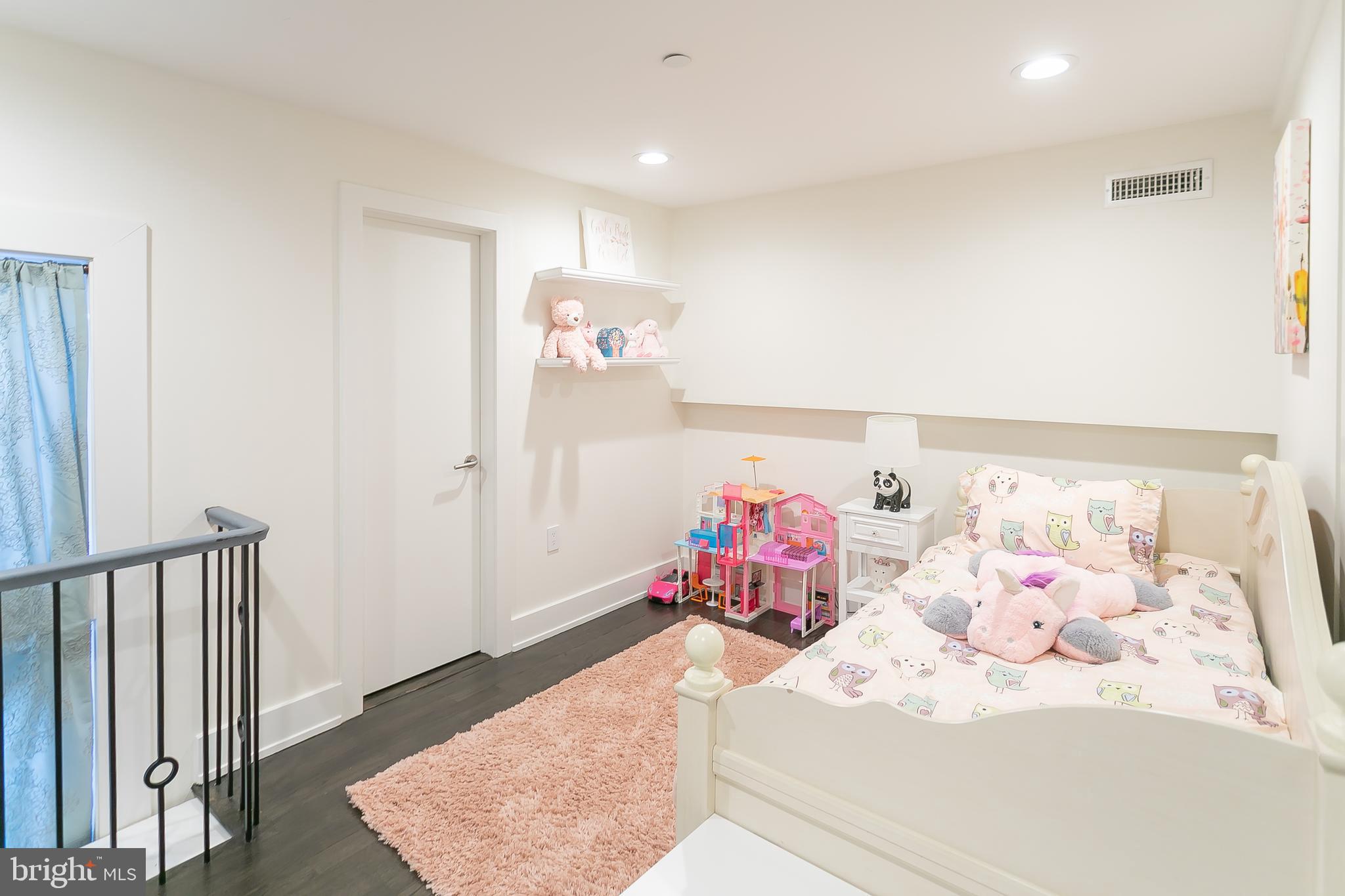 RITTENHOUSE SQUARE - Residential Lease