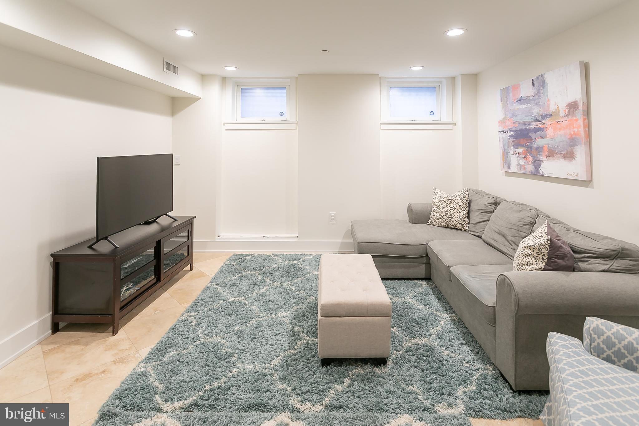 RITTENHOUSE SQUARE - Residential Lease